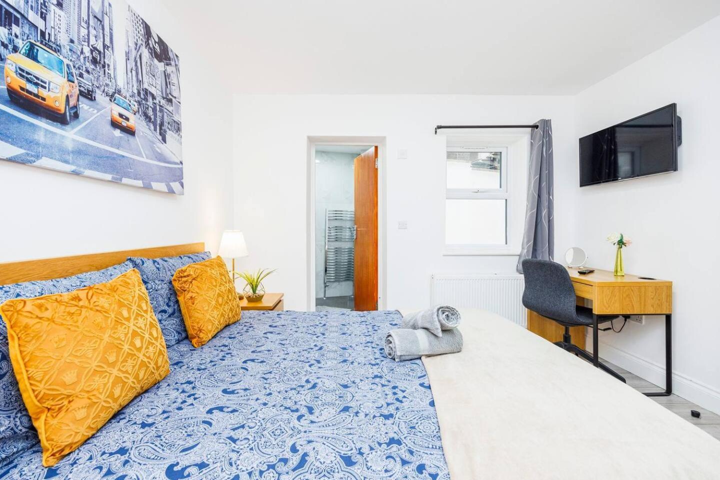 Appartement Three Bedrooms 3 Bathrooms In *