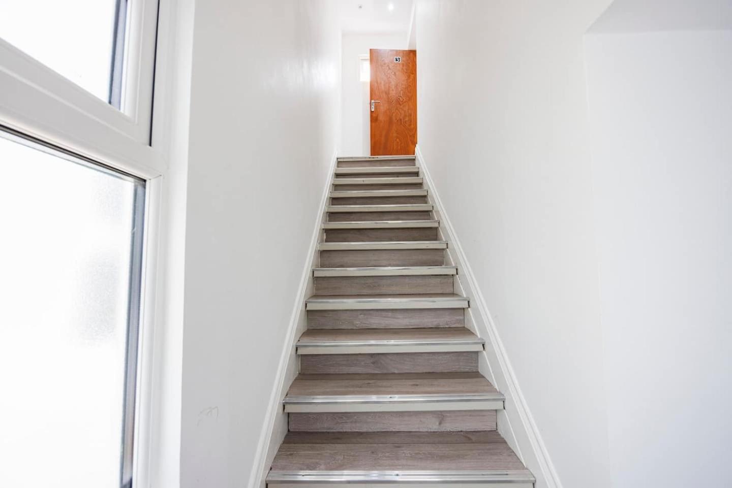 Three Bedrooms 3 Bathrooms In * Londres