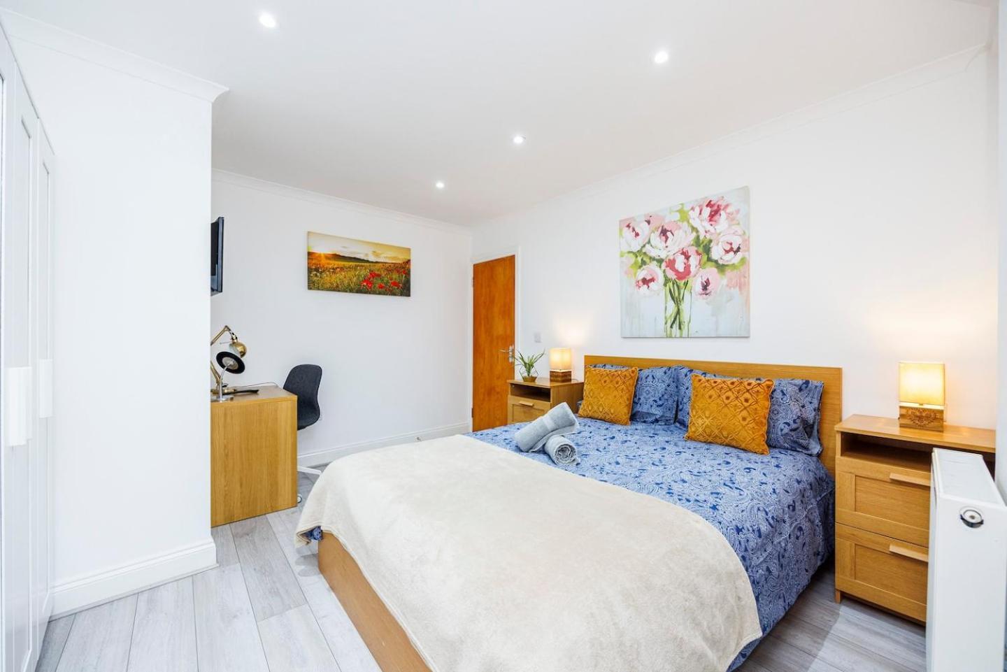 Three Bedrooms 3 Bathrooms In Londres