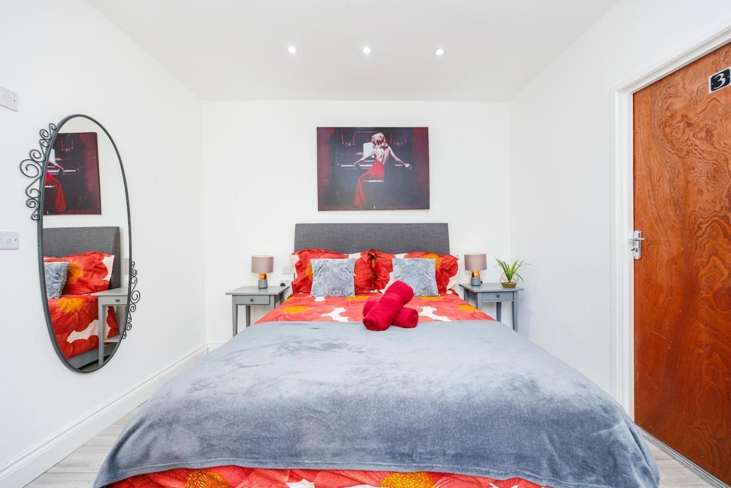 Three Bedrooms 3 Bathrooms In Appartement *