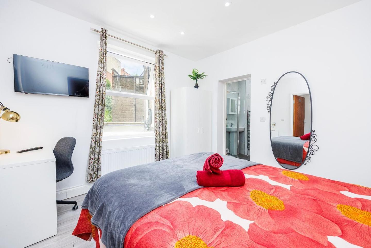 Appartement Three Bedrooms 3 Bathrooms In *