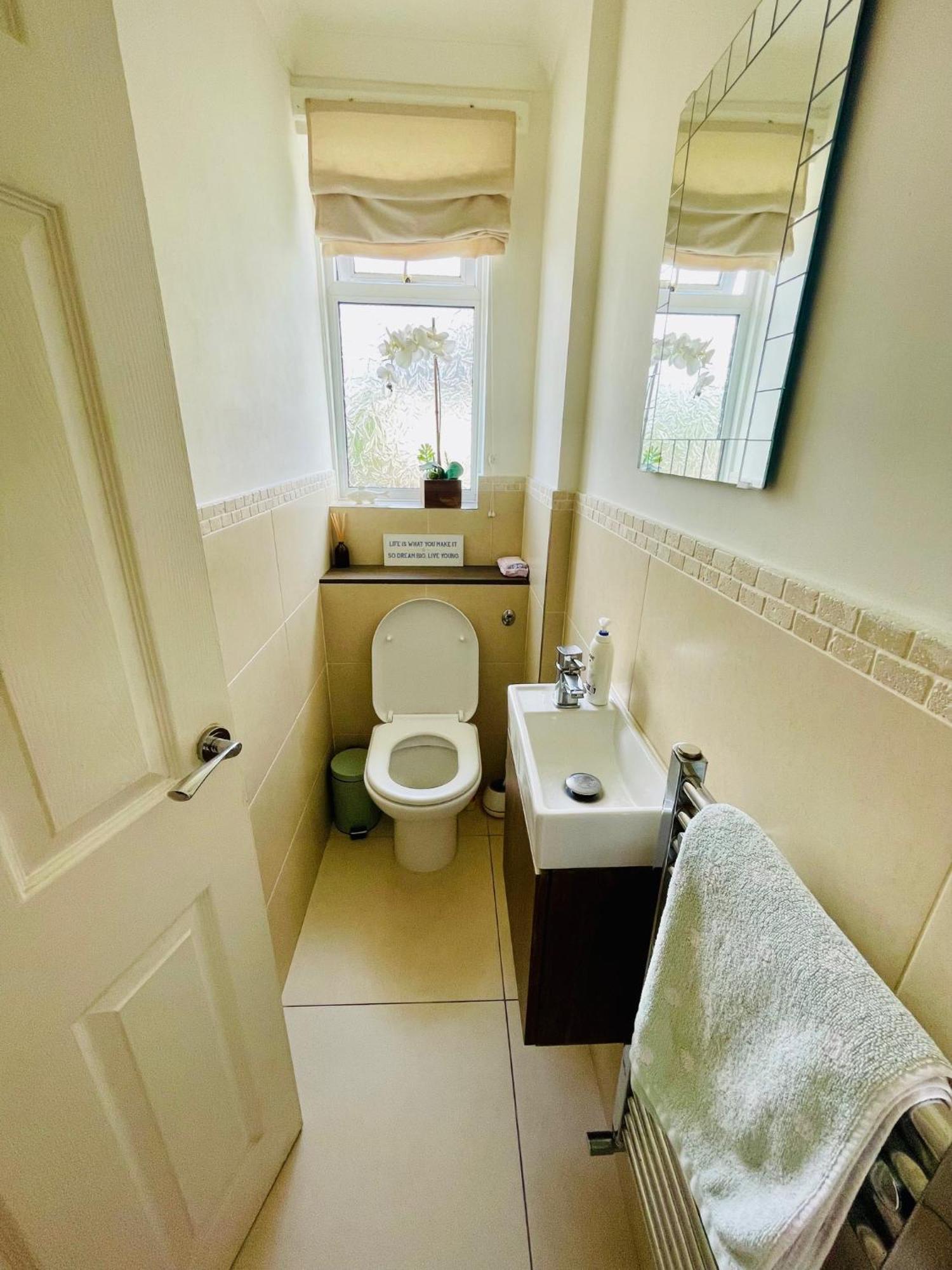 Modern And Chic With Beautiful Landscape Views Hospedagem domiciliar *