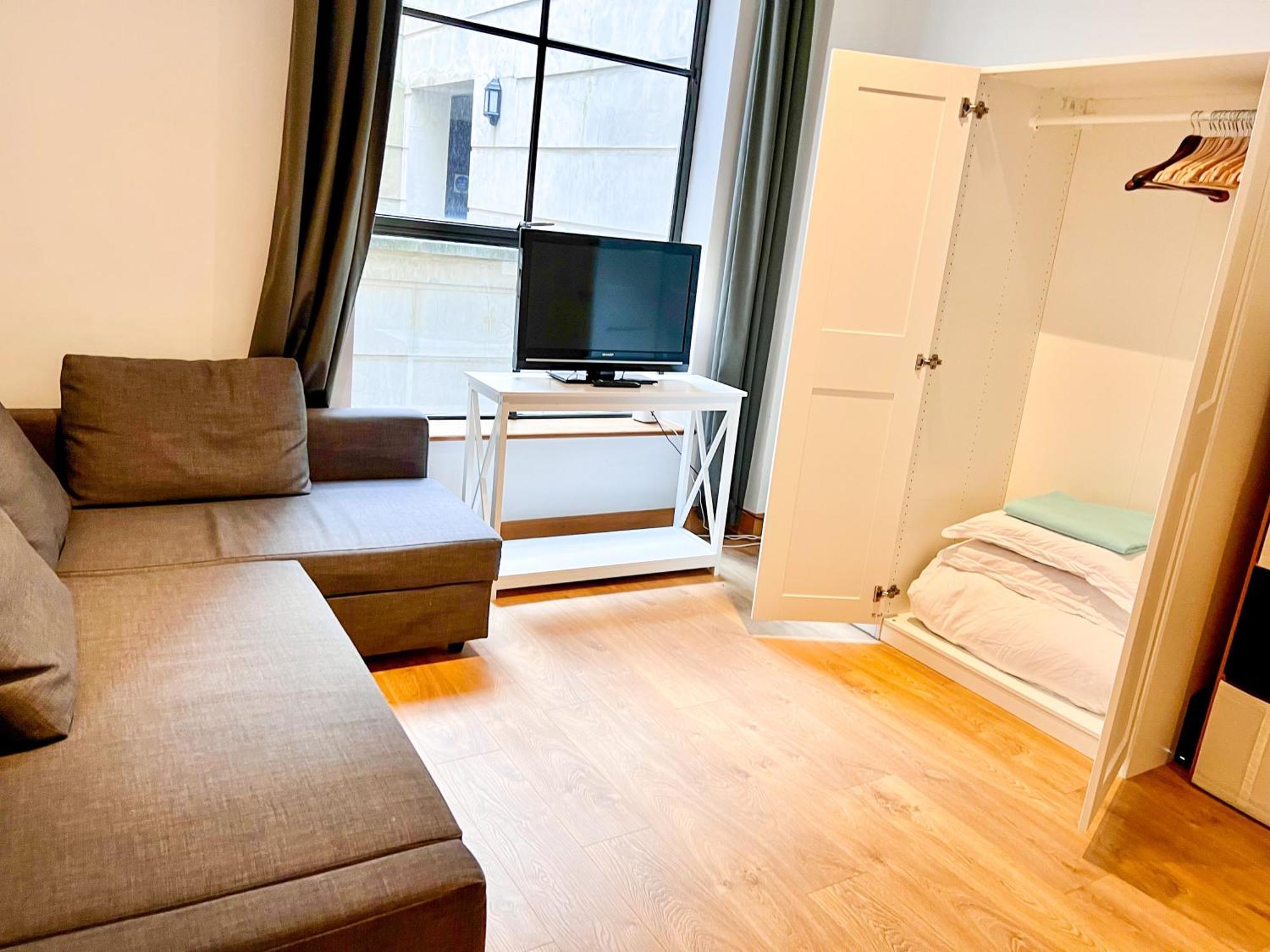 Excellent Entire Between St Pauls Cathedral And Covent Garden * London