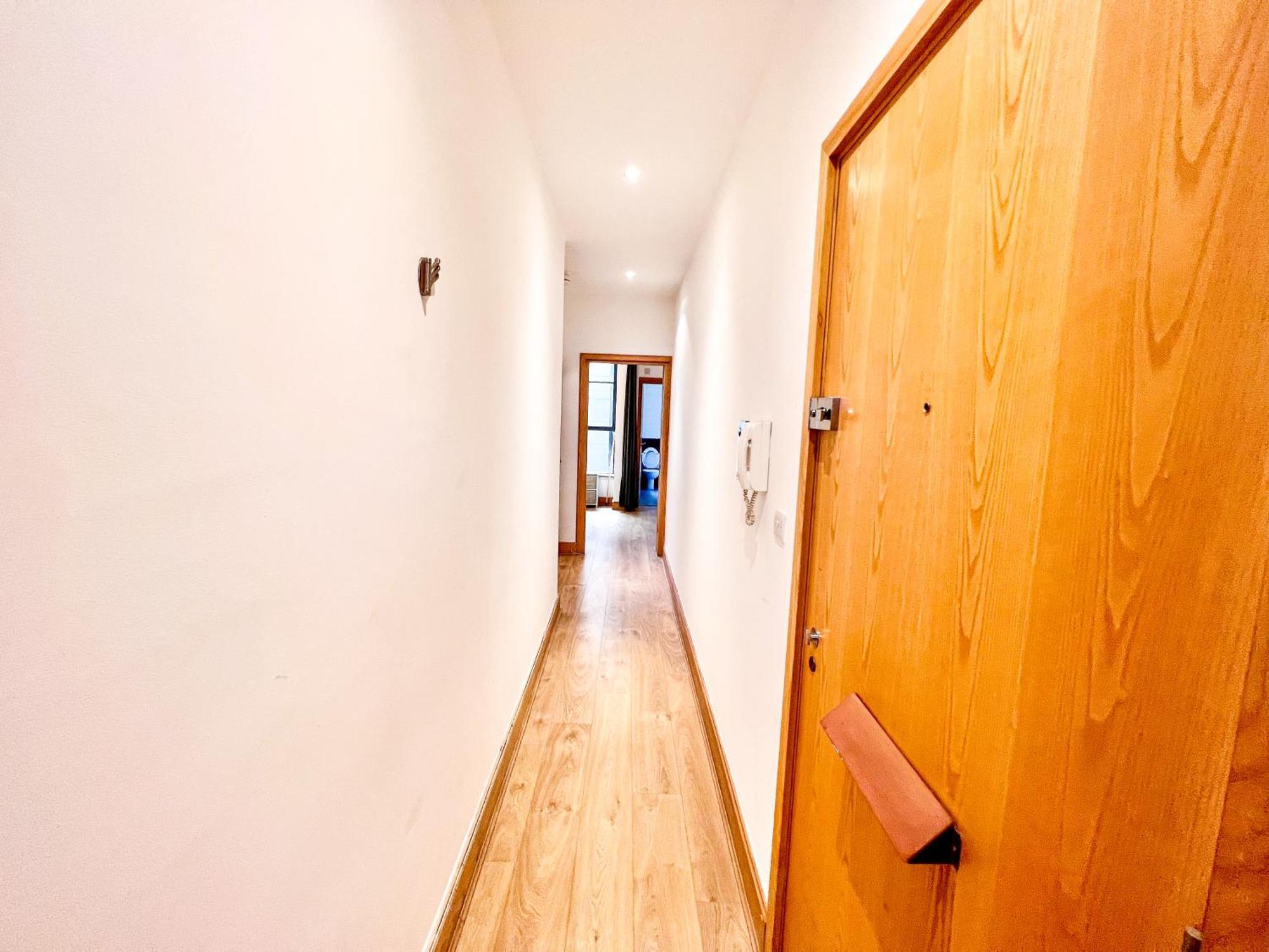 Excellent Entire Between St Pauls Cathedral And Covent Garden Apartment *