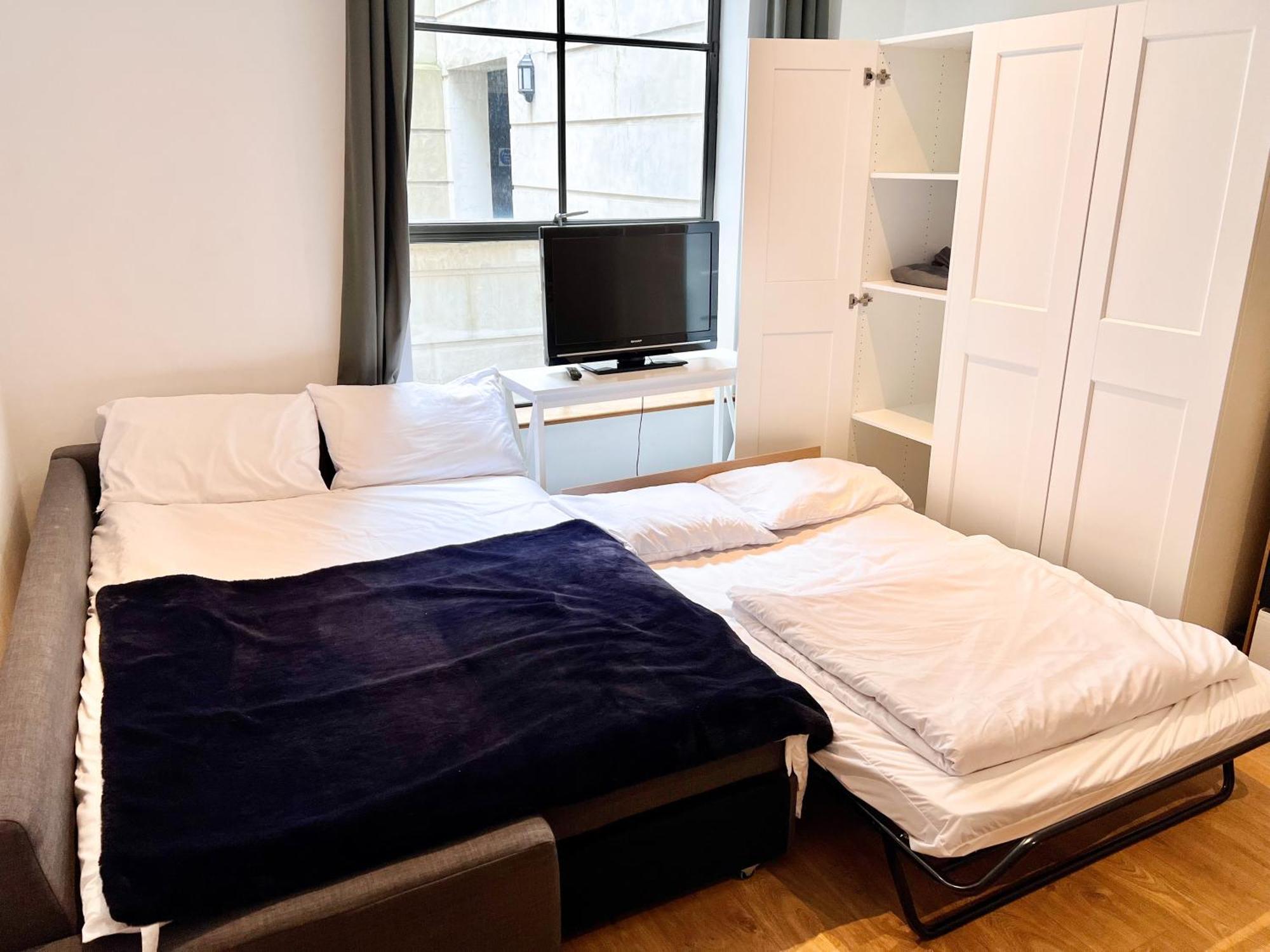 Excellent Entire Between St Pauls Cathedral And Covent Garden Apartment
