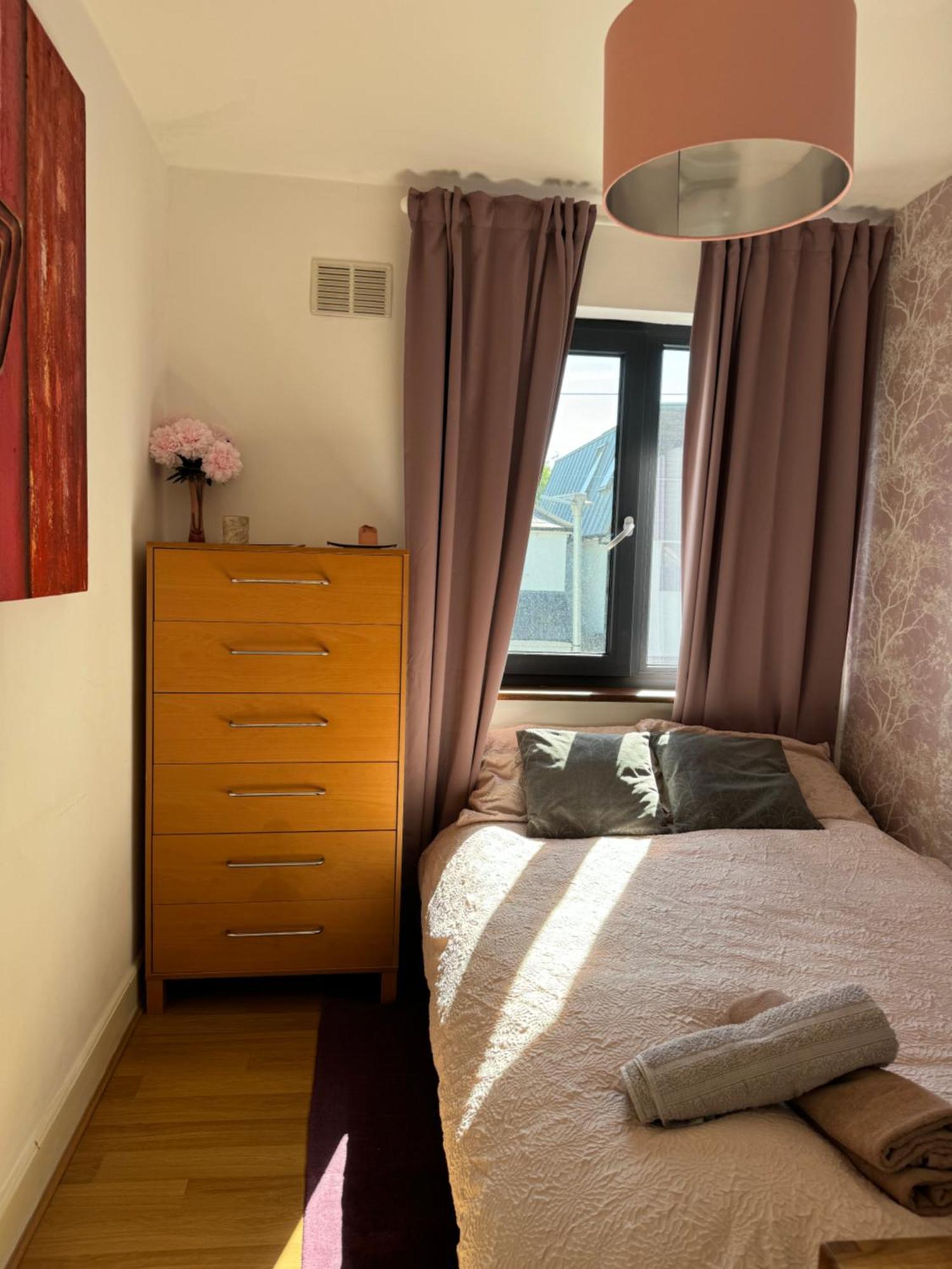 Cosy Modern Family Free Parking Garden * Londres