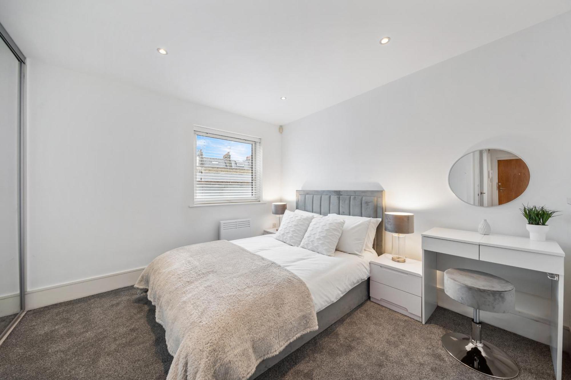 Apartment 2 Bedroom In Kings Cross, London, N1 *