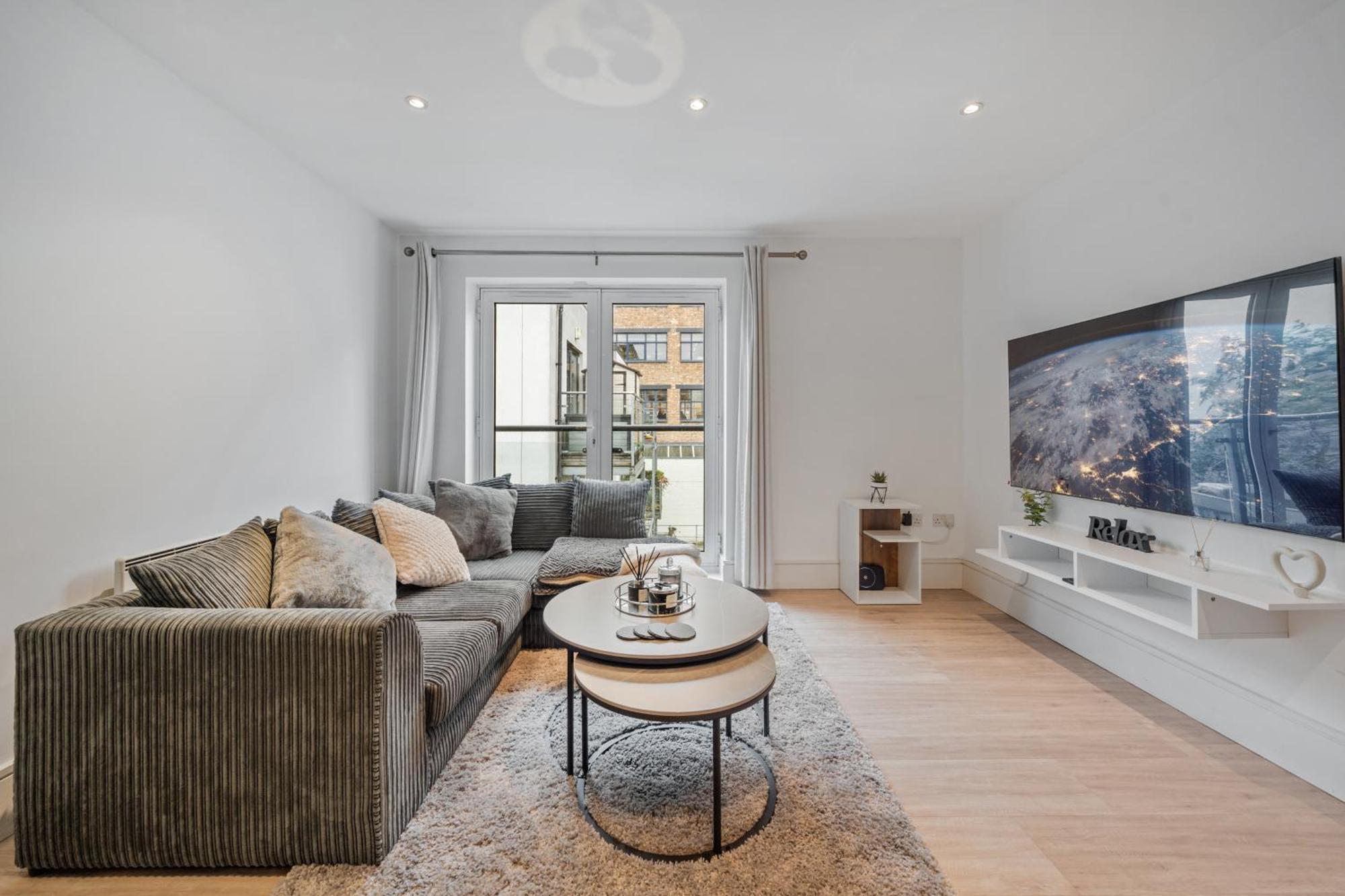 2 Bedroom In Kings Cross, London, N1 Apartment *