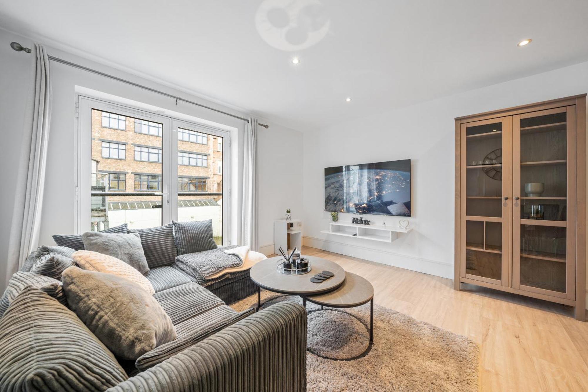 2 Bedroom In Kings Cross, London, N1