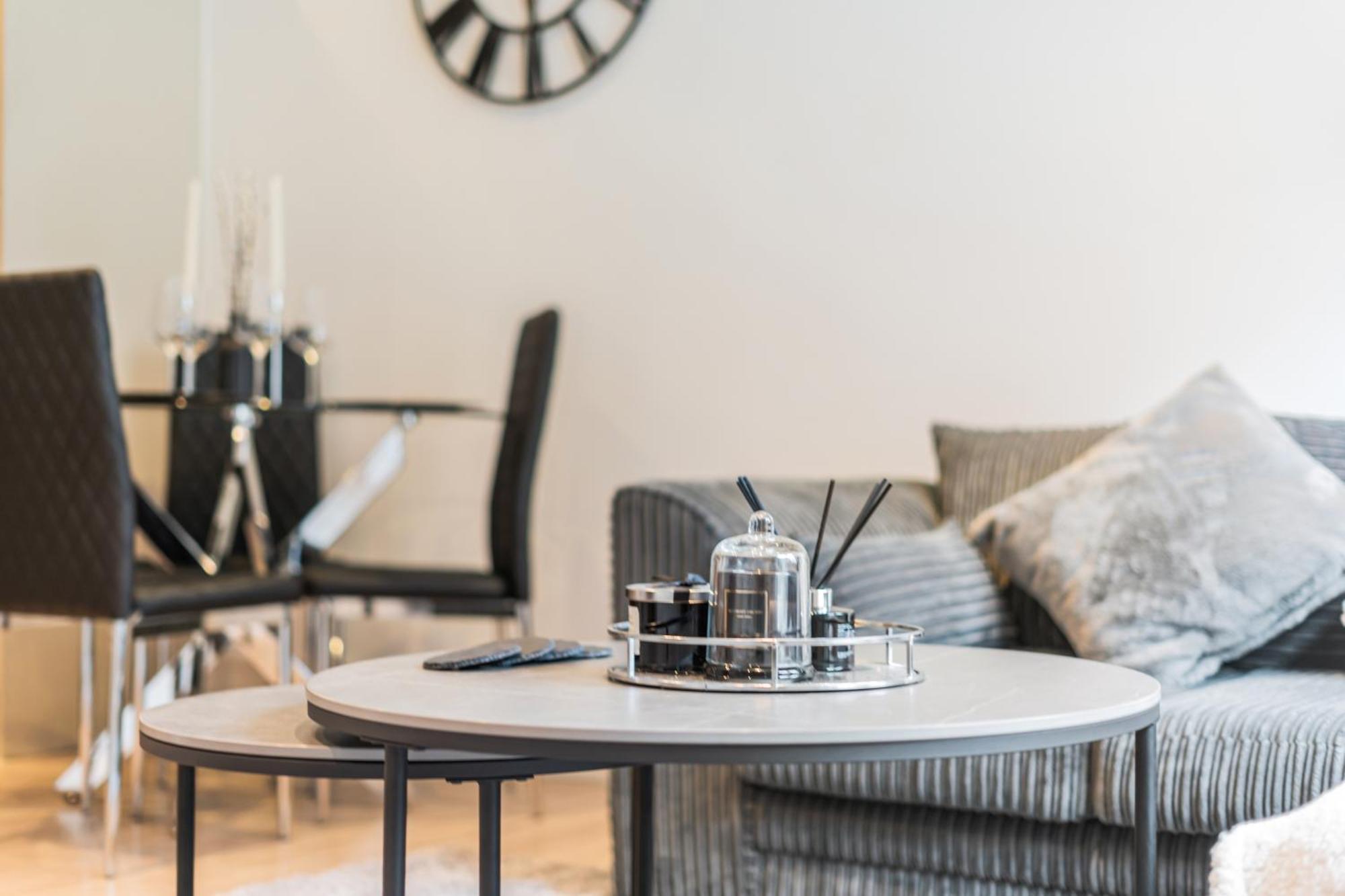 2 Bedroom In Kings Cross, London, N1 Apartment