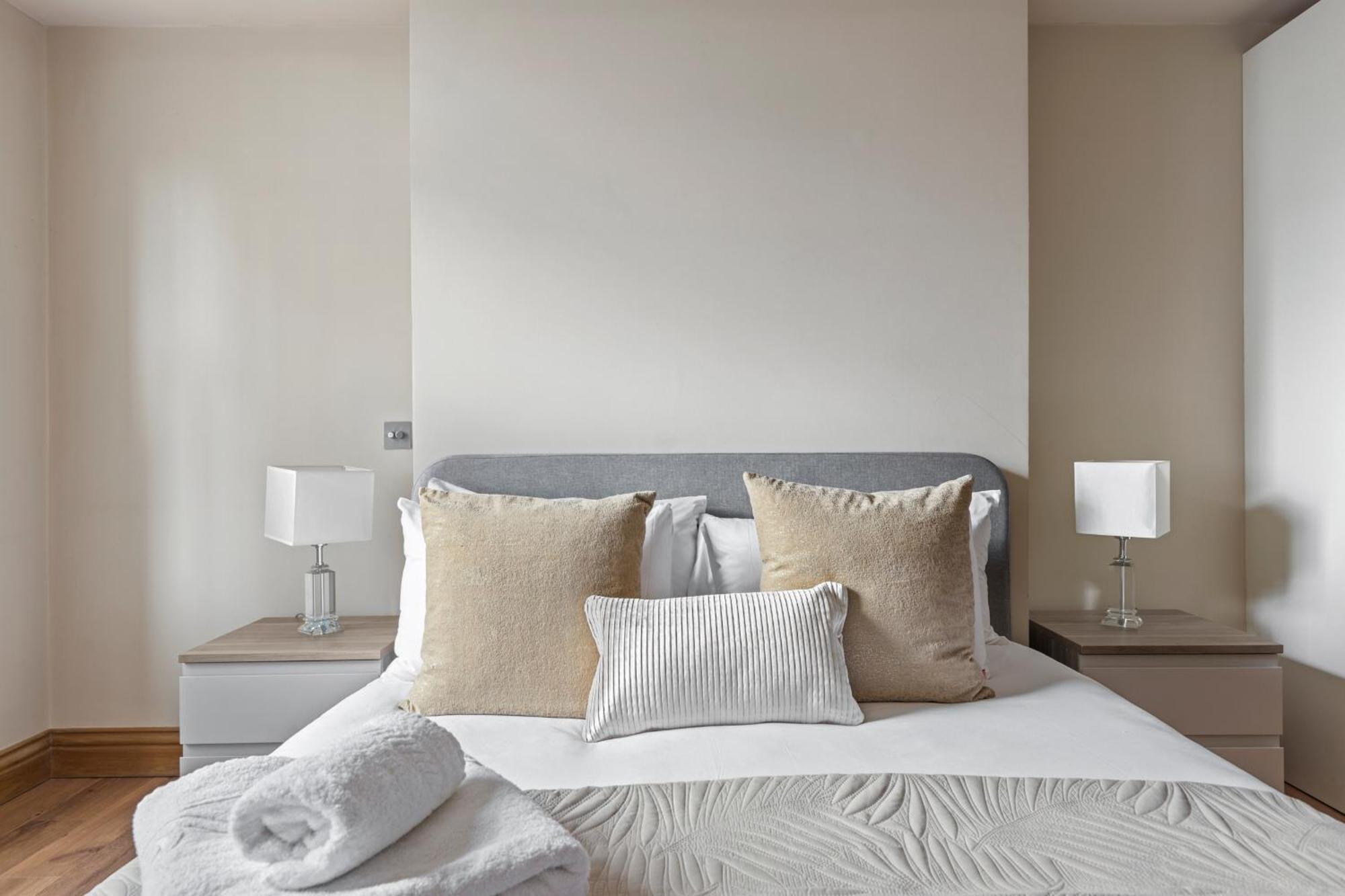 Enchanting Hideaway - La Reserve South Kensington Apartment