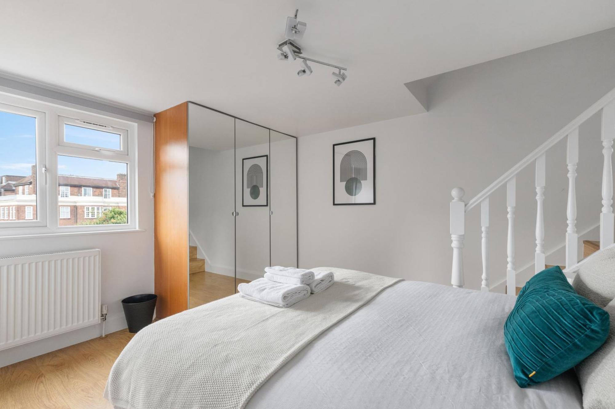 The Hampstead Hideaway - Free Parking - Close To Ldn * Londres