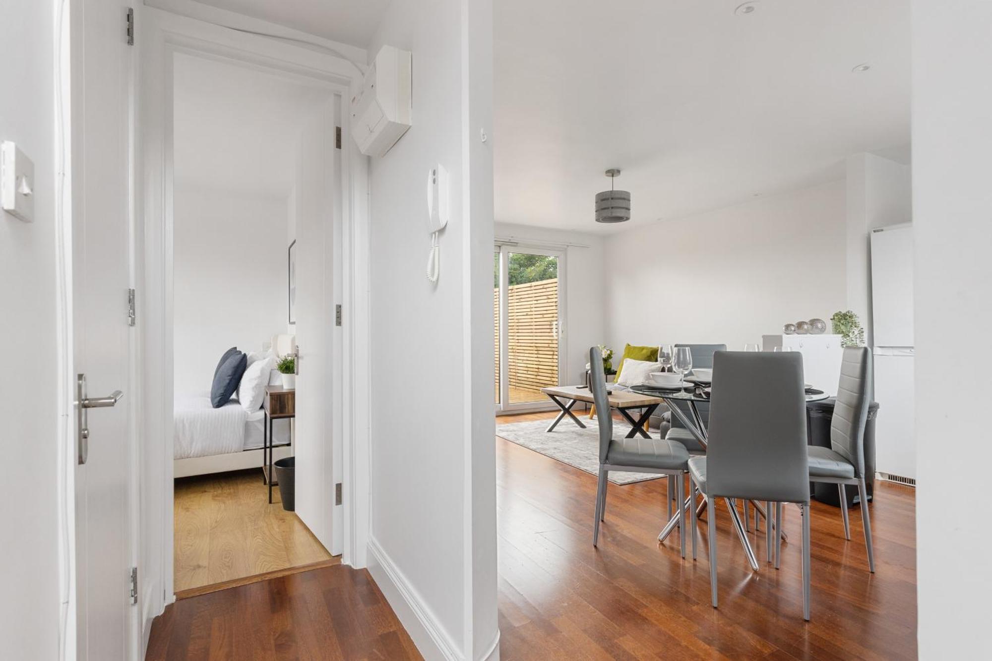 The Hampstead Hideaway - Free Parking - Close To Ldn *