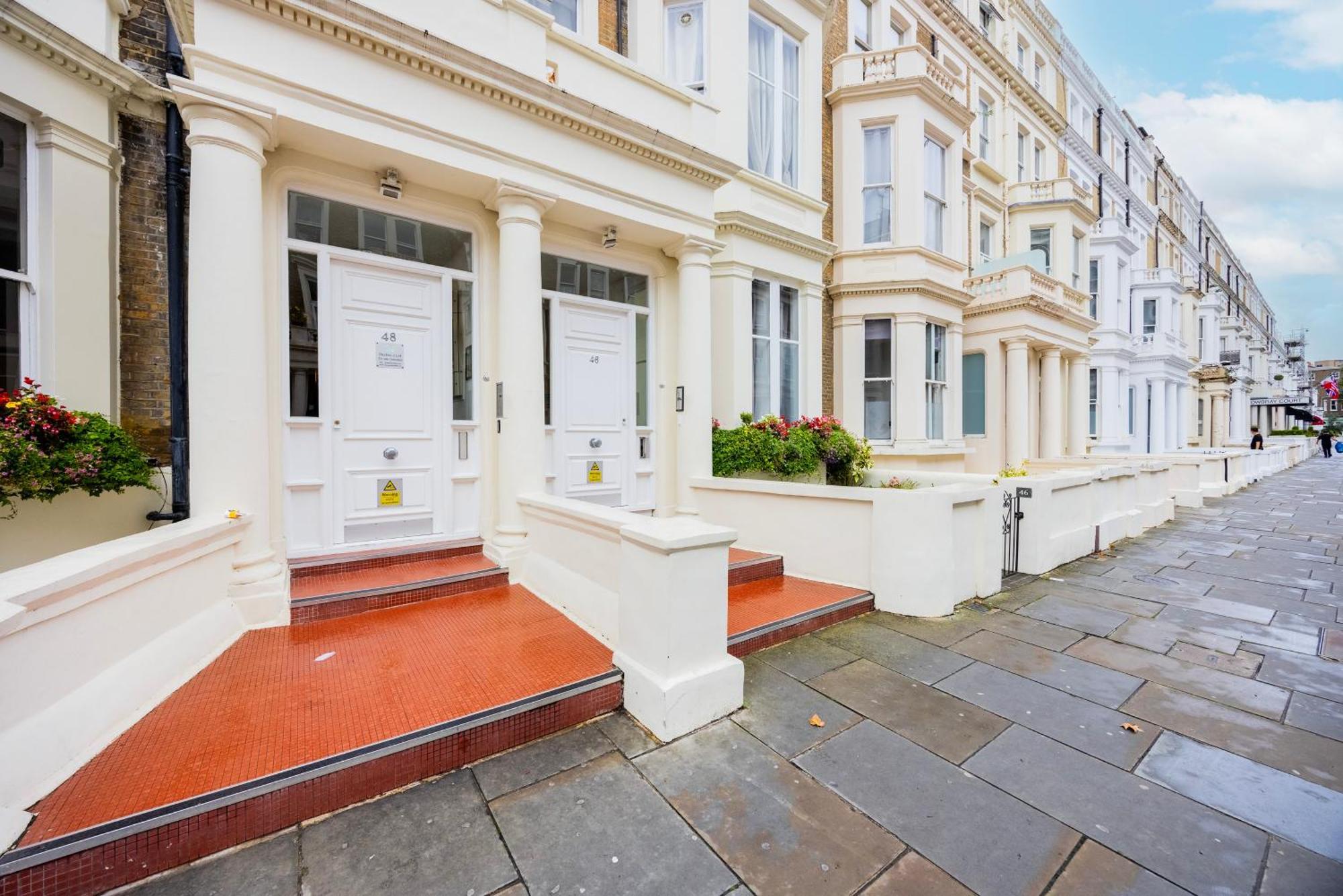 Modern 1 Bedroom Near Earls Court * Londres