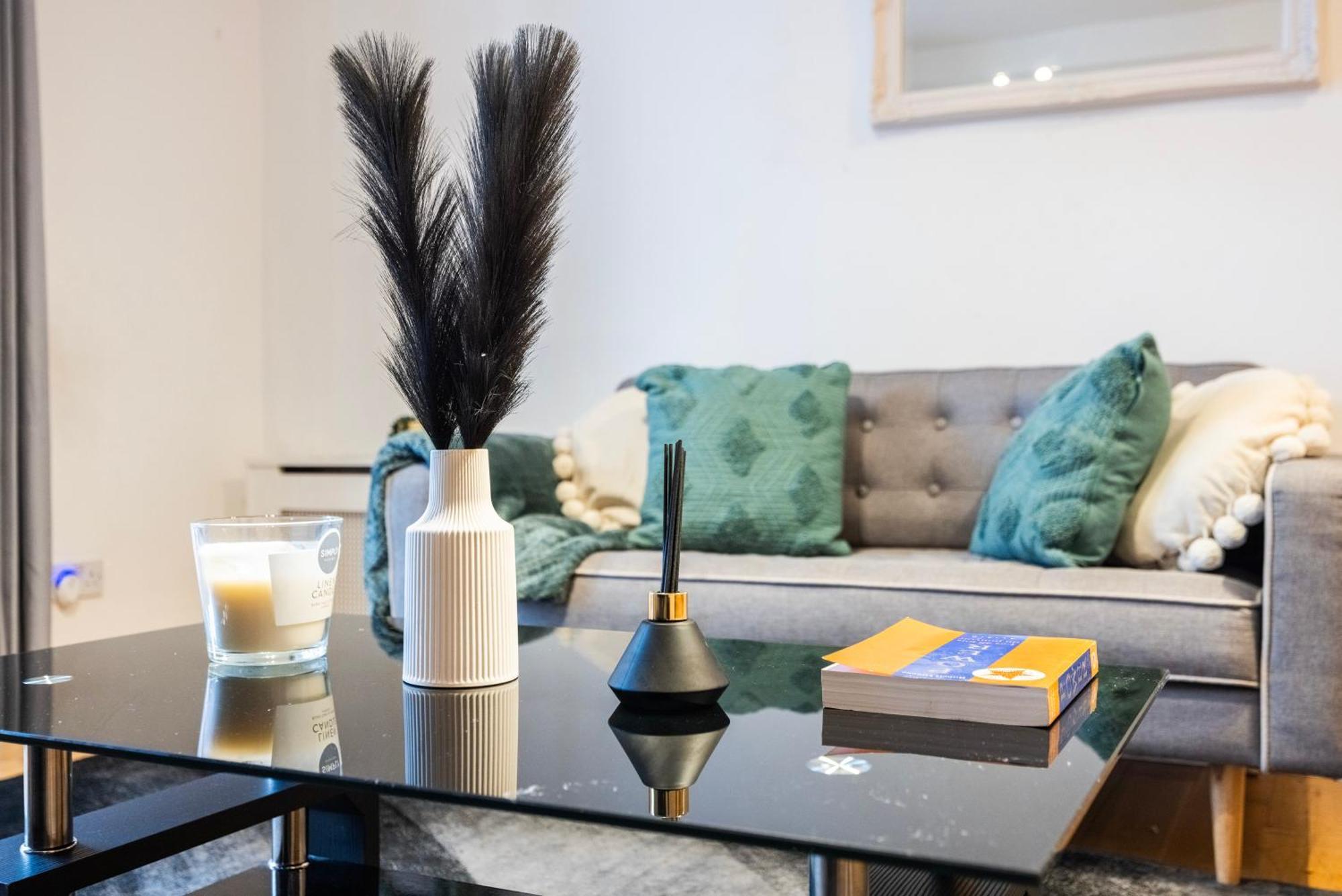 Modern 1 Bedroom Near Earls Court * Londres