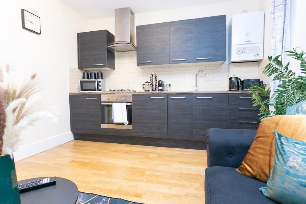 Roomy Bliss - Your Home Away Appartement *