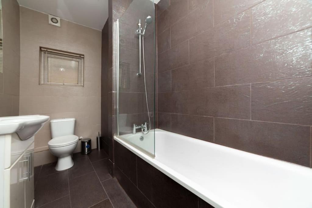 Roomy Bliss - Your Home Away Appartement Londres