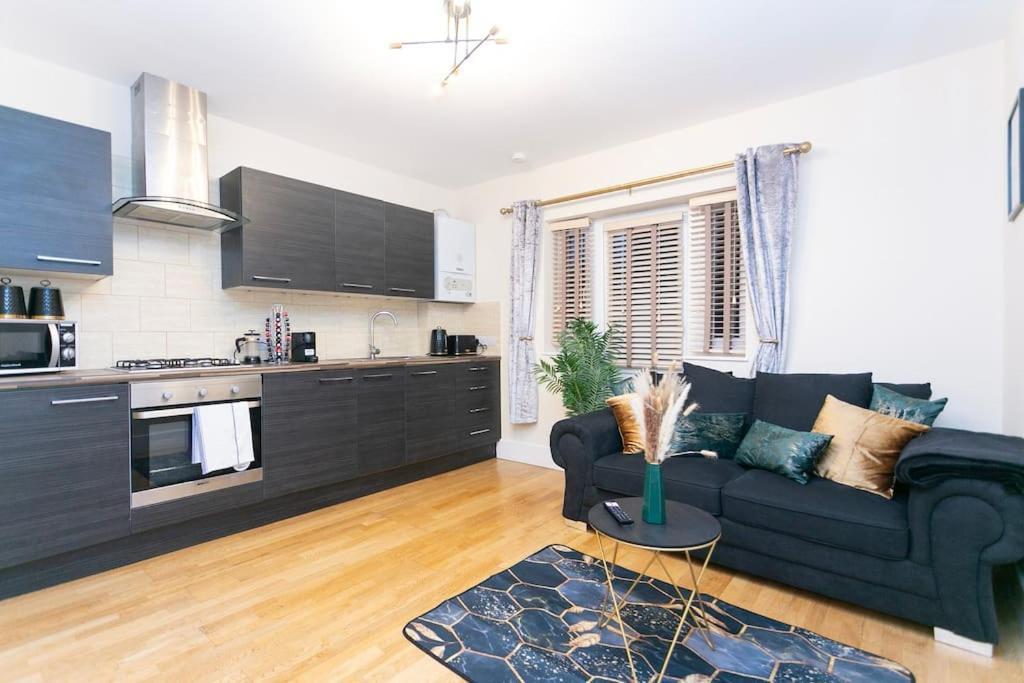 Roomy Bliss - Your Home Away Appartement *