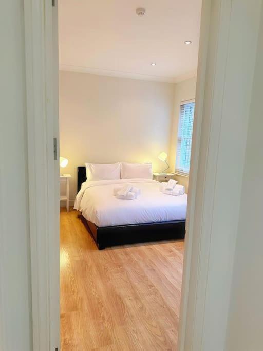 The Mayfair Comfort Apartamento