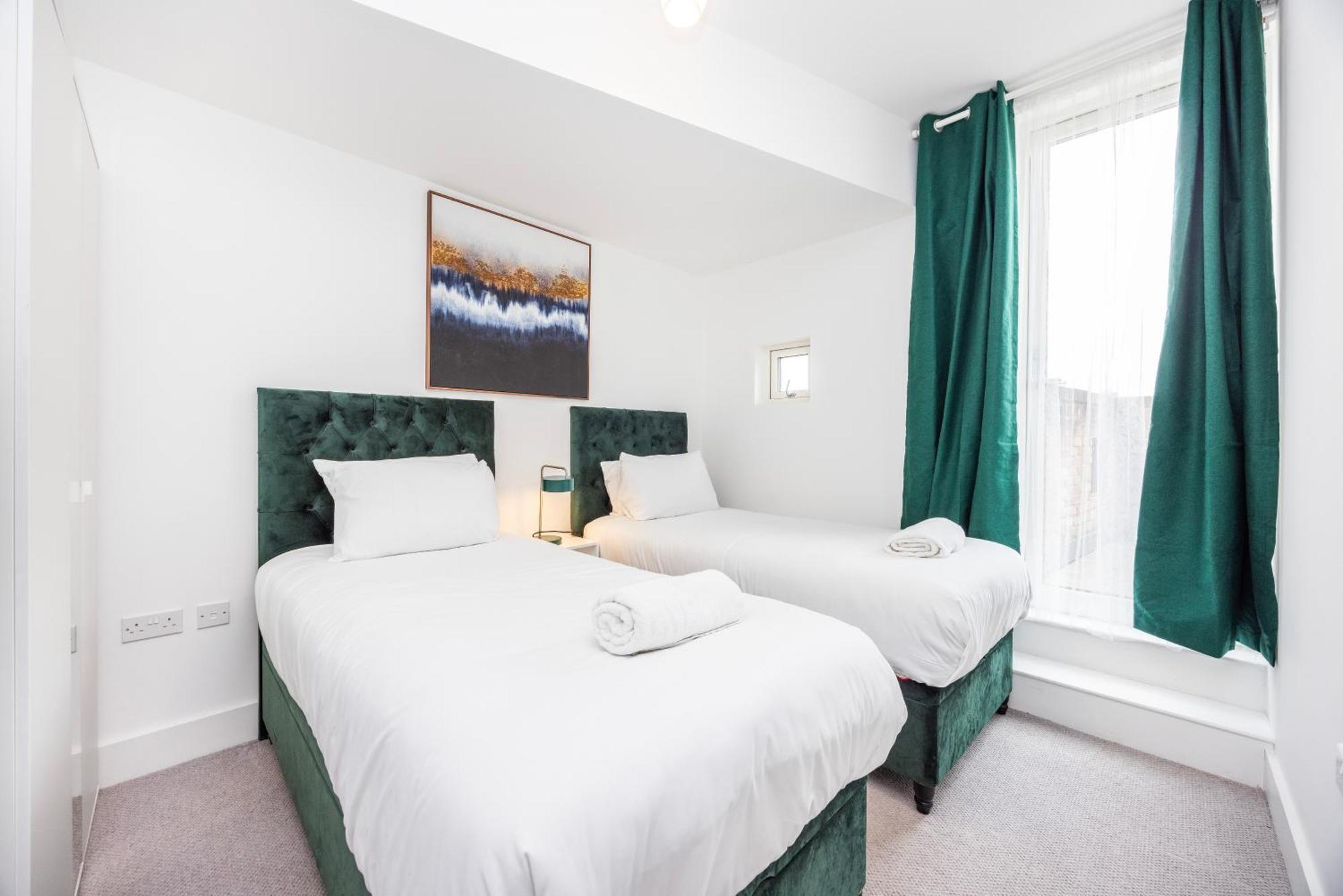 Appartement Modern 3 Bedroom House With Balconies & Parking Londres