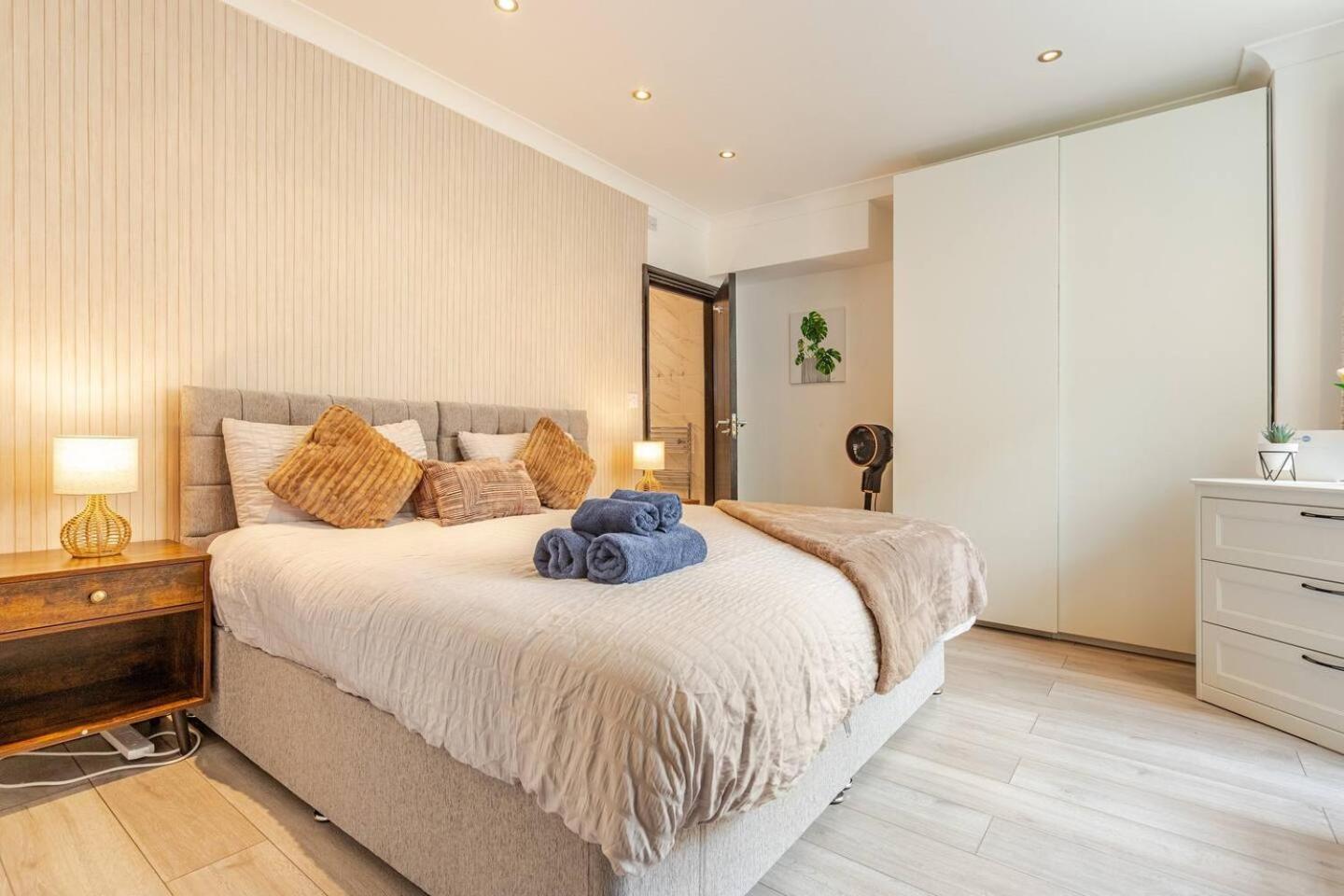 The Paddington Pines - 2 Bed En-suite * Londres