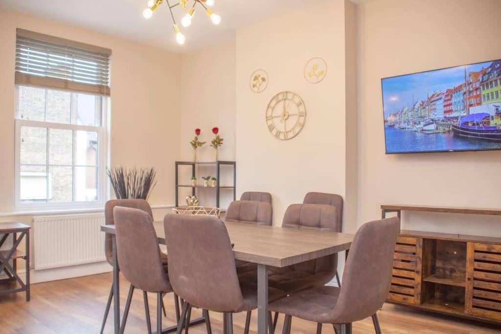 Spacy 3 Bedroom Woolwich * Londres