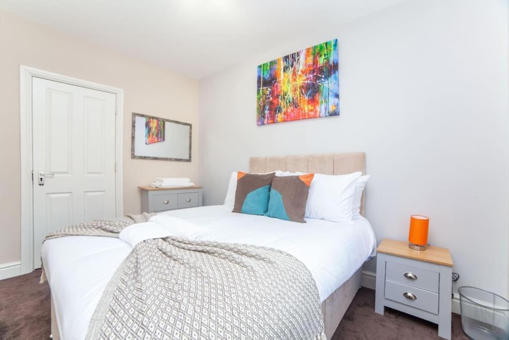 Apartamento Spacy 3 Bedroom Woolwich Londres