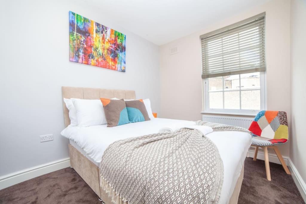 Spacy 3 Bedroom Woolwich Apartamento *