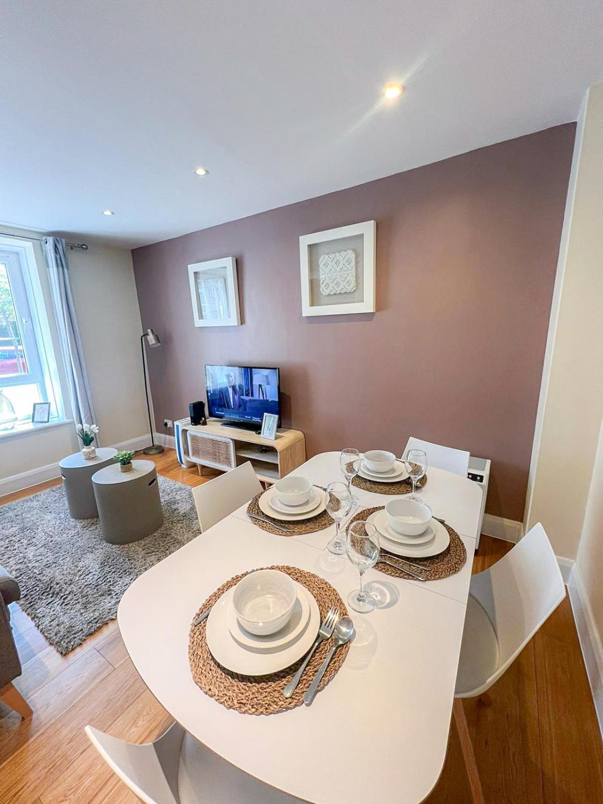 Refined 2 Bedroom Flat Few Steps From The Oval * Londres
