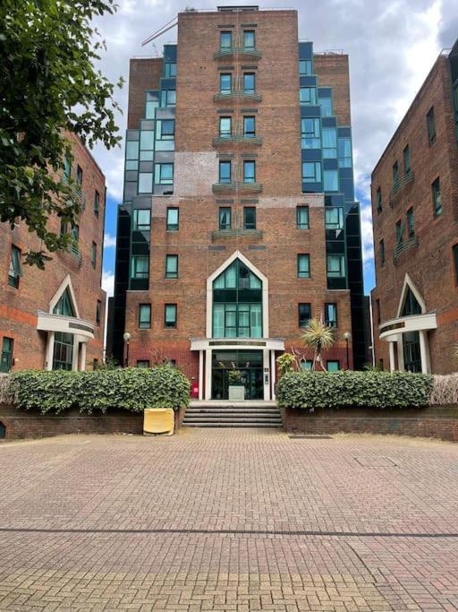 3 Bed Smart - Canary Wharf *