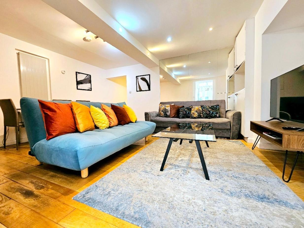 Charming Hyde Park Private With Back Patio By Lancaster Gate And Paddington Station Appartement