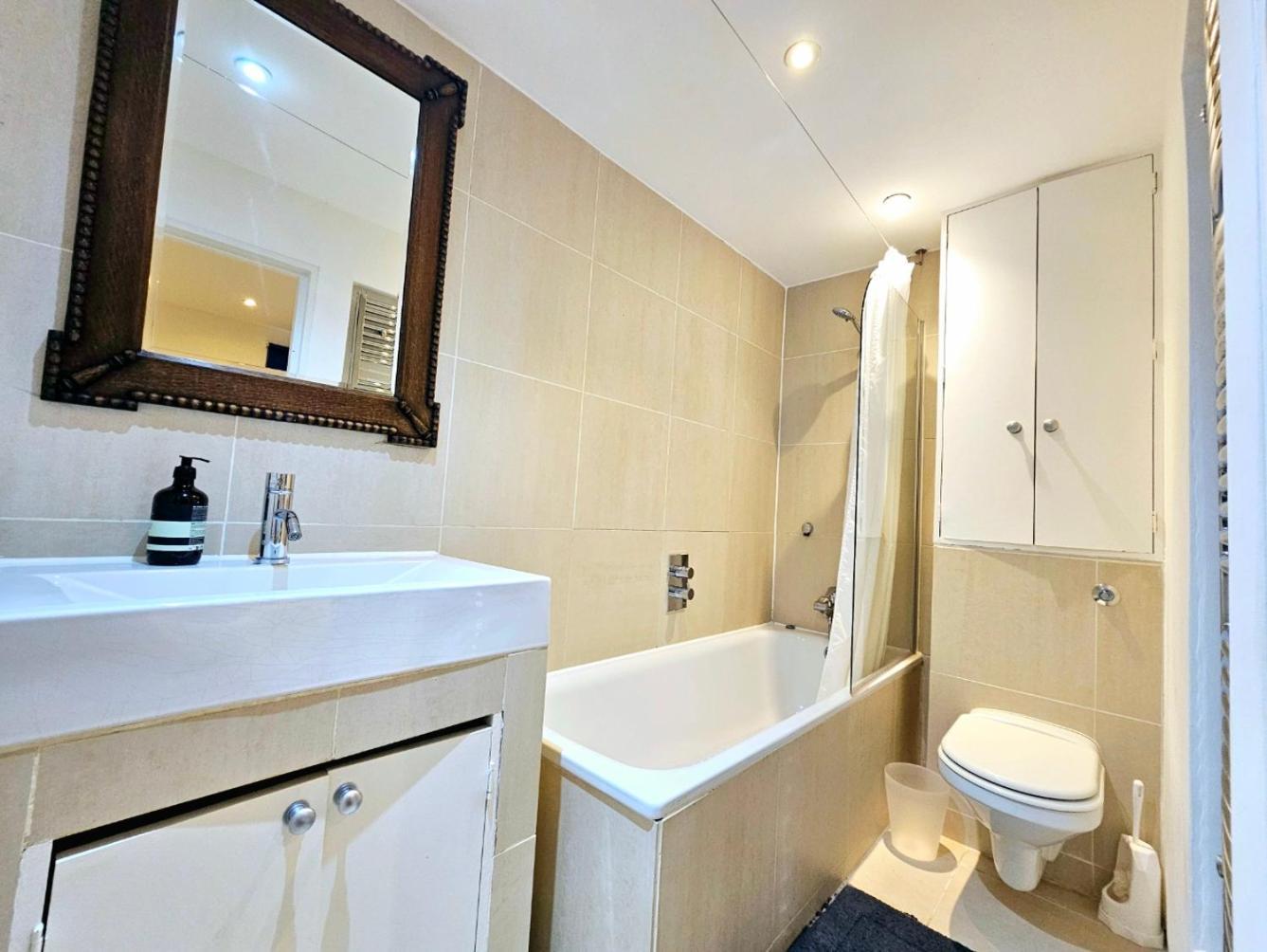 Charming Hyde Park Private With Back Patio By Lancaster Gate And Paddington Station Appartement *