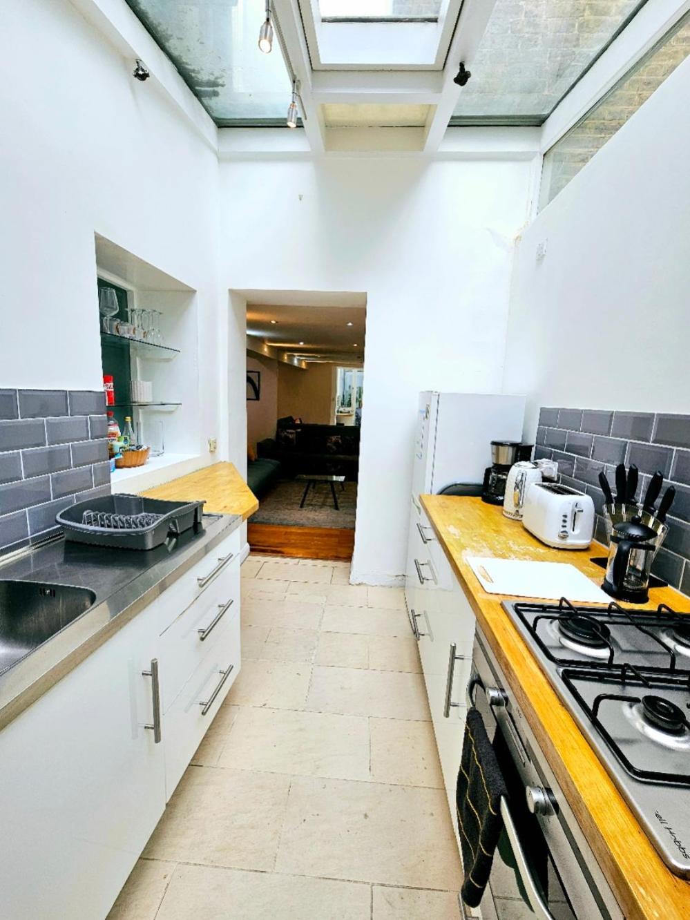 Charming Hyde Park Private With Back Patio By Lancaster Gate And Paddington Station Appartement Londres