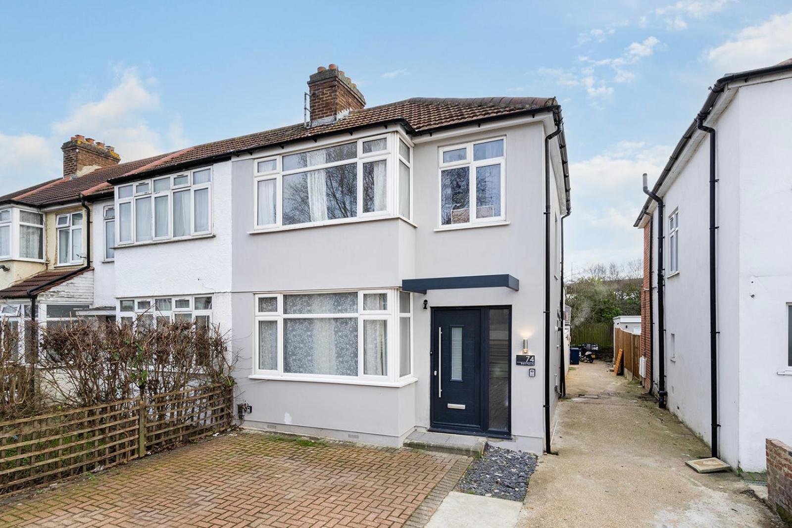 Appartement Large 4 Bedroom House With Parking Available Londen