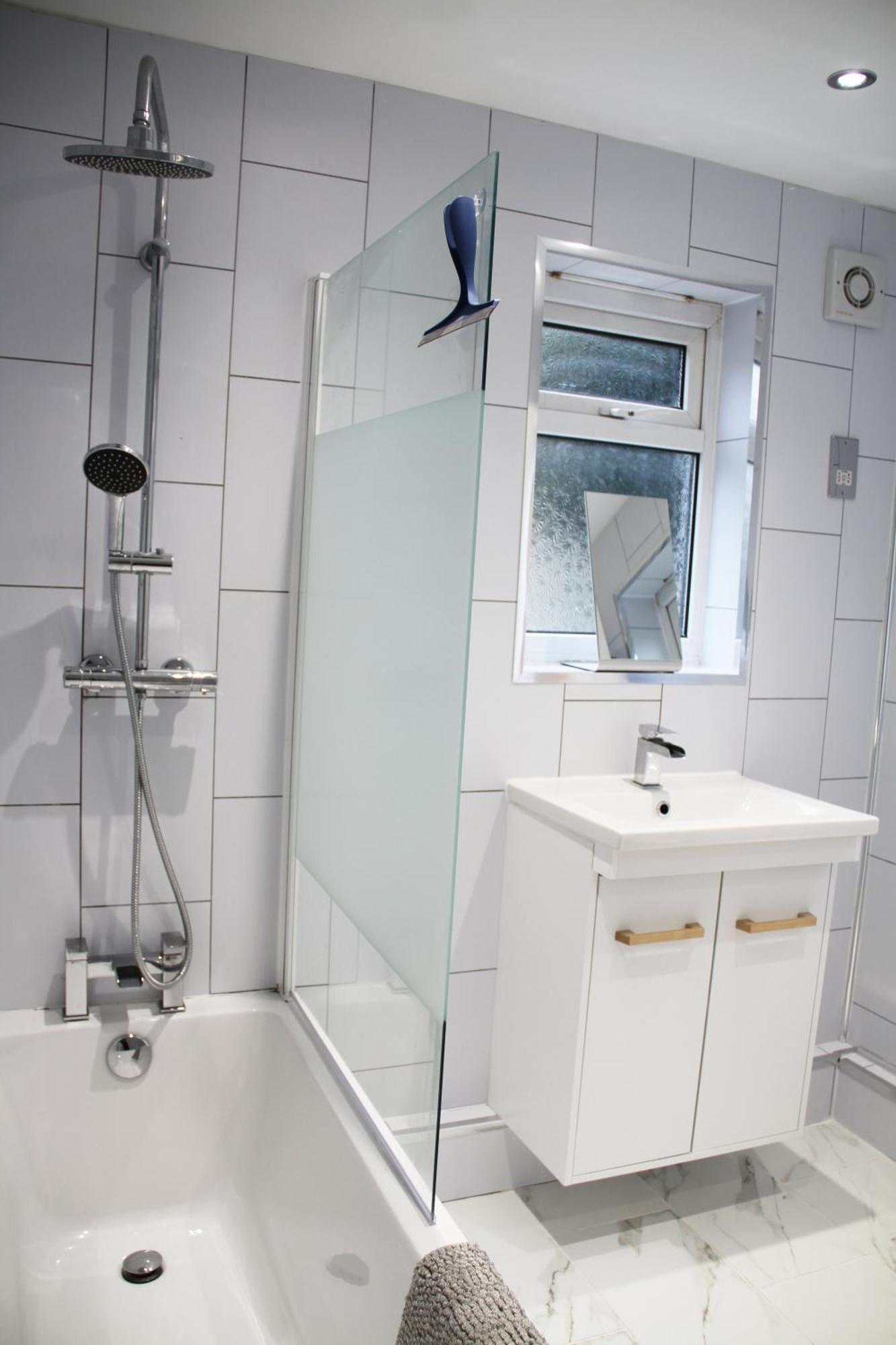 Vakantiehuis Retreat-2 Bedroom House Parking & Garden