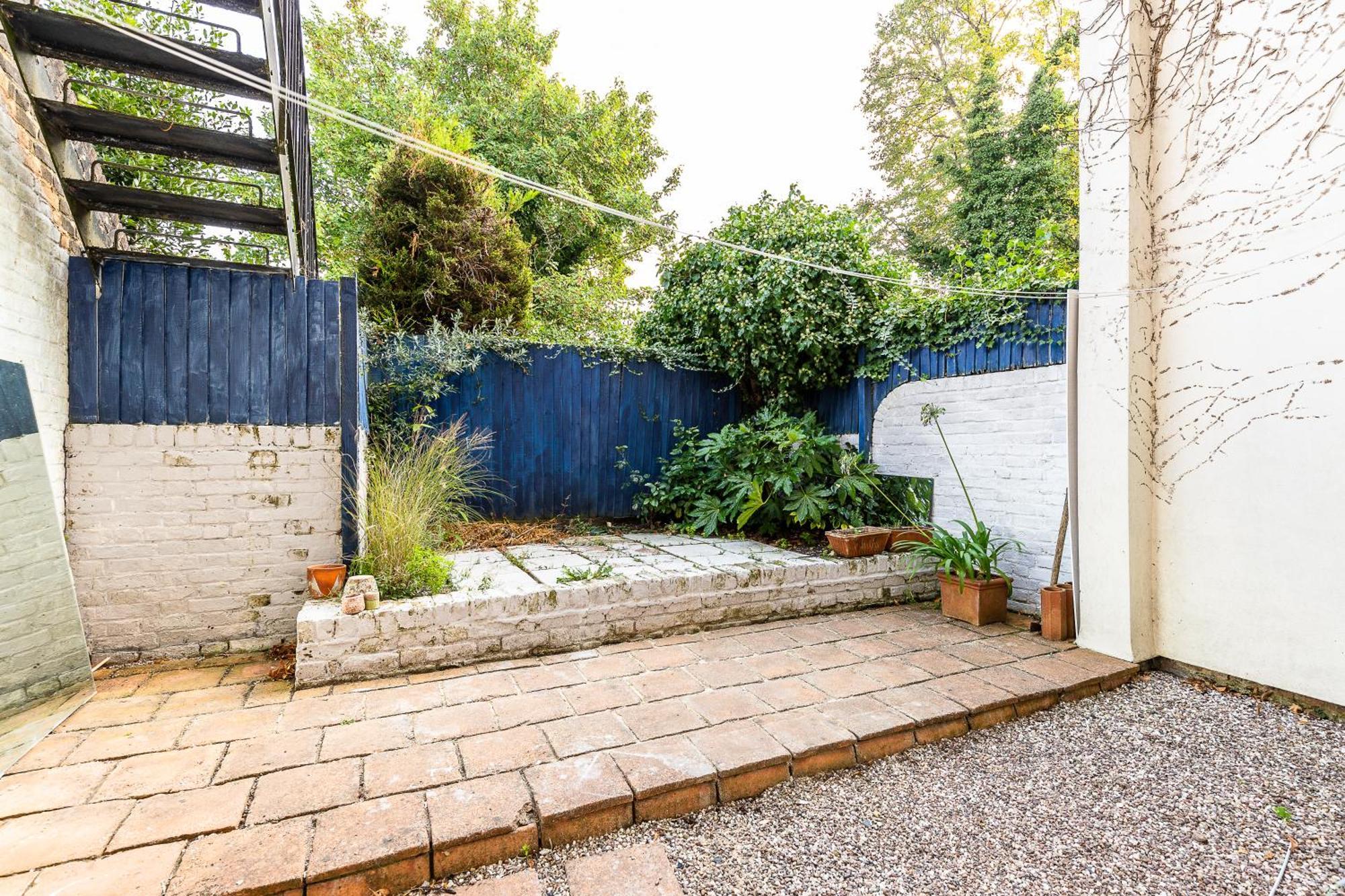 Retro Charm And Modern Comforts Appartement