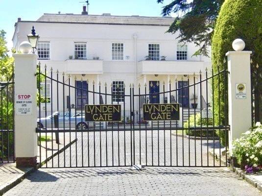 Habitación en casa particular Beautiful In Gated Community Londres