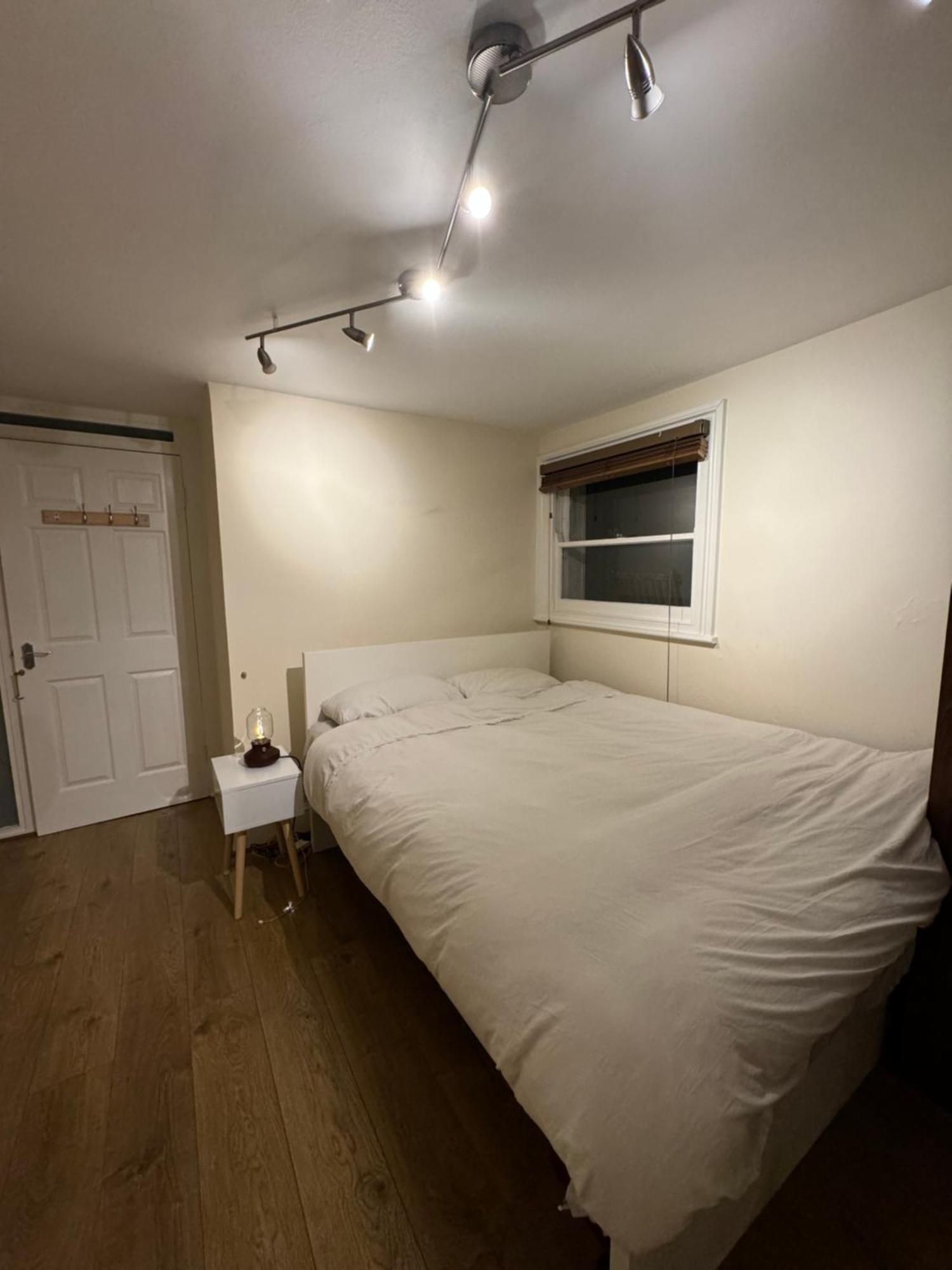 Homestay A Beautiful With A Private Garden London