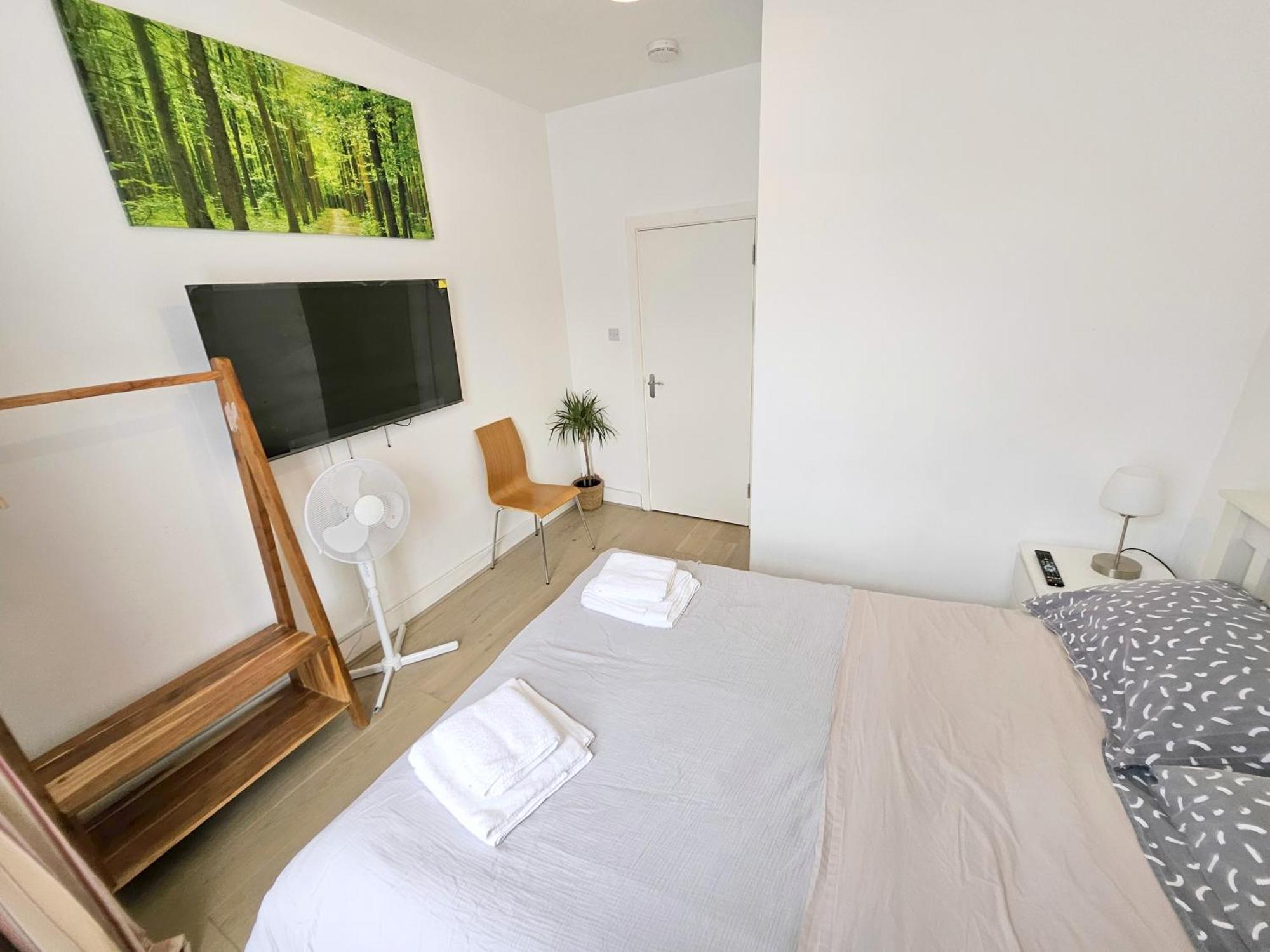 Two Bedroom Flat With Private Patio In Battersea Apartamento
