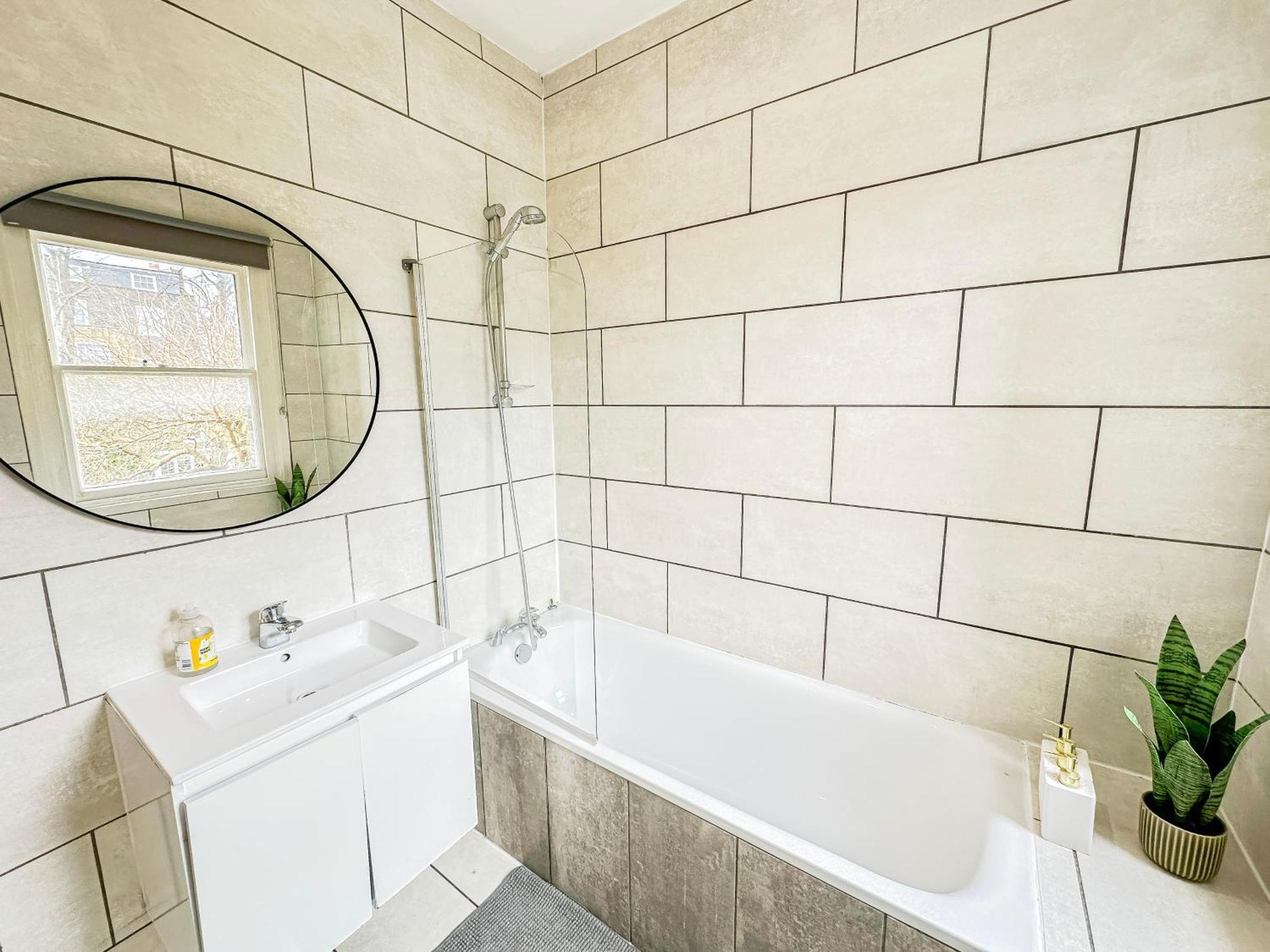 Stylish 2-bedroom Near Abbey Road, Maida Vale Appartement