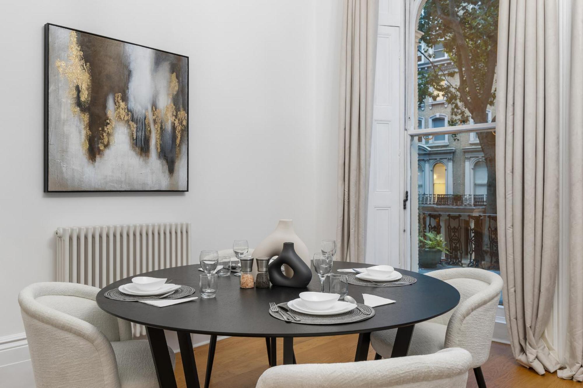Luxurious Hideaway Retreat - La Reserve Knightsbrige Apartamento *