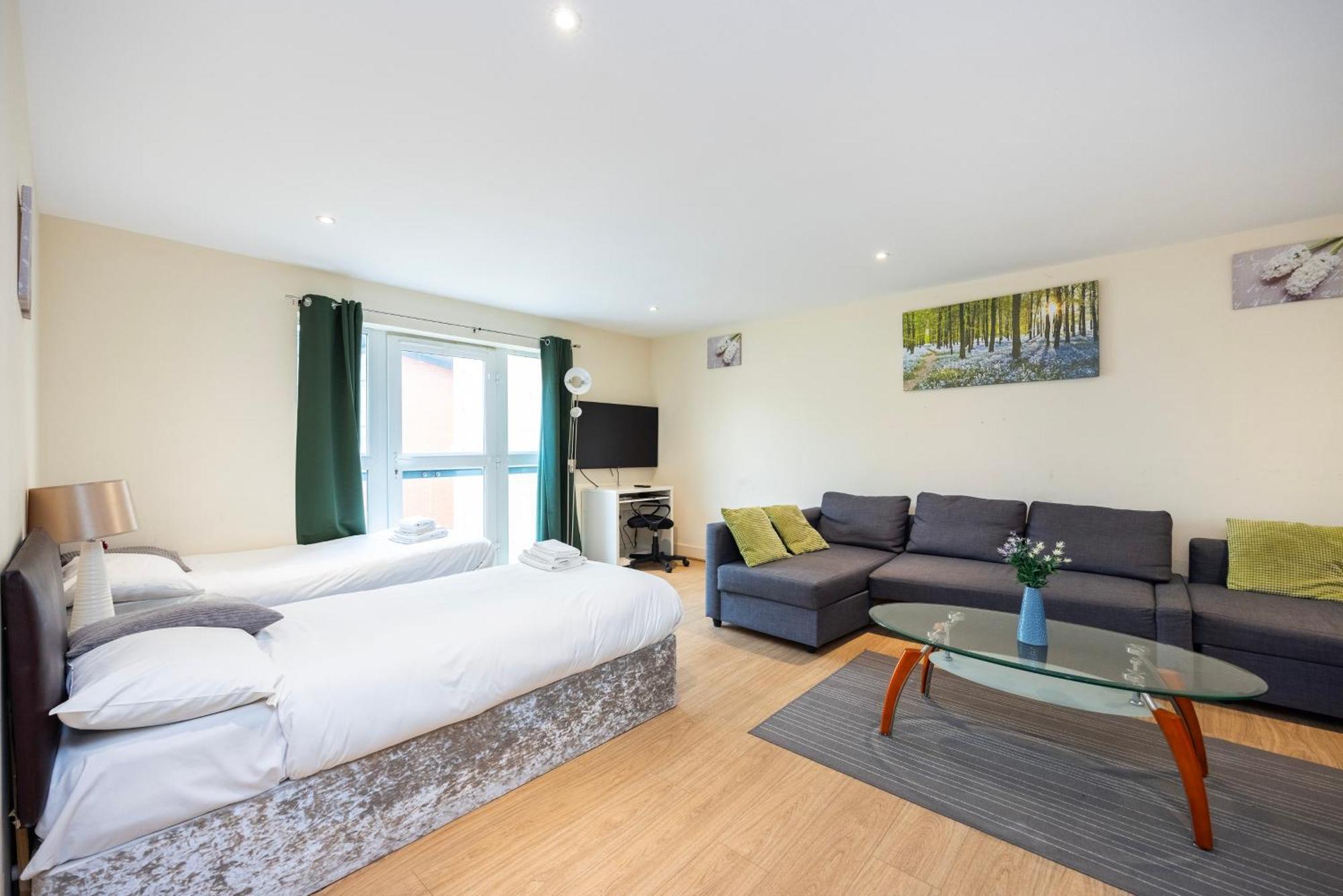 Appartement Heads On Bed -canary Wharf Docklands For The Larger Groups Londres