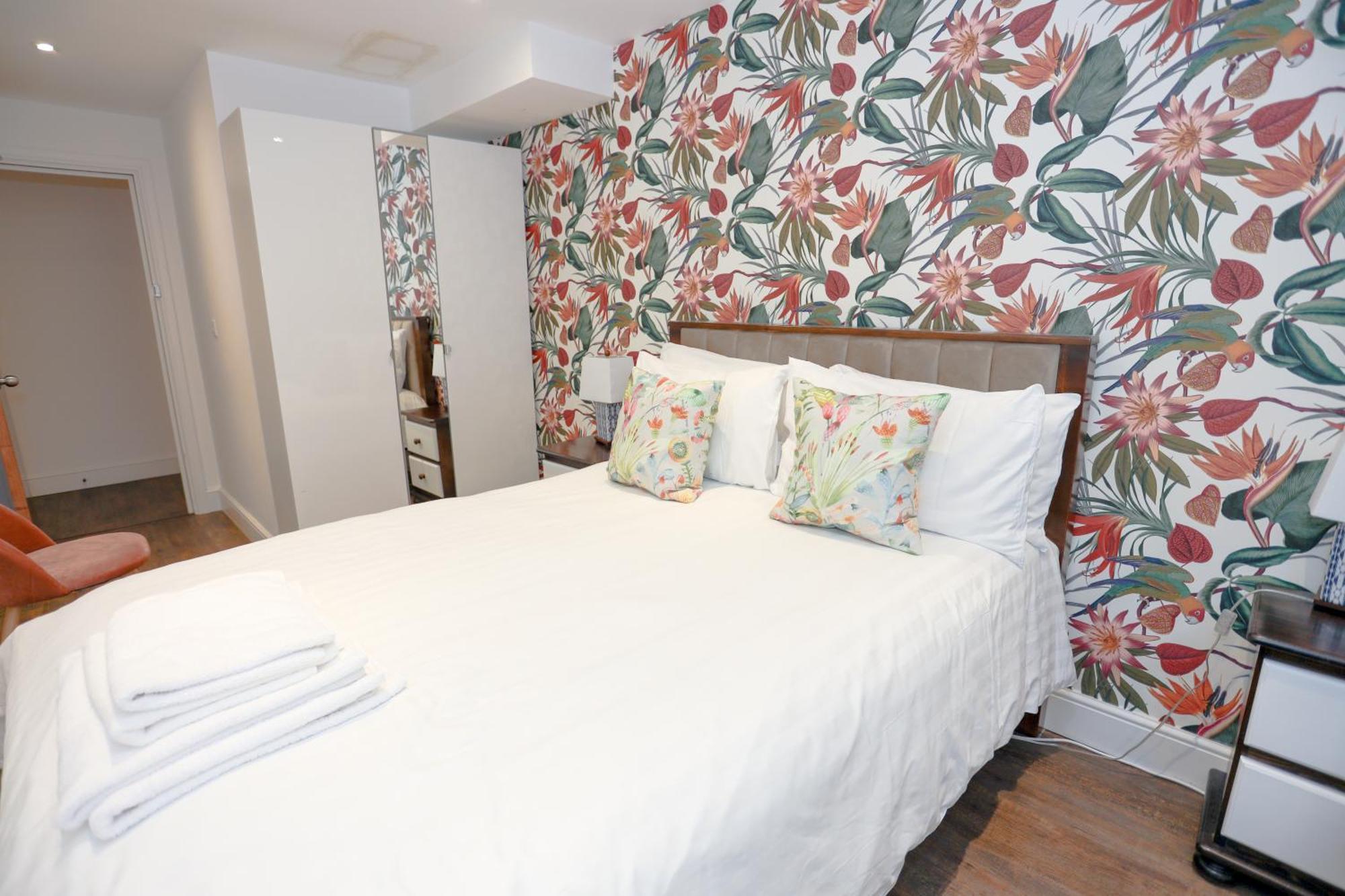 Bed & Breakfast The Avonmore Olympia London