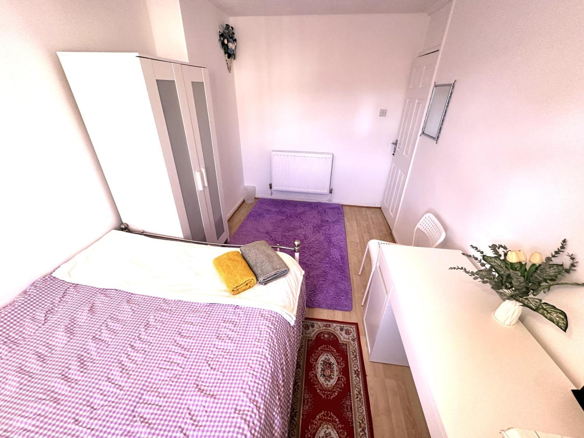 Excellent Double In Cheap Rate Around *