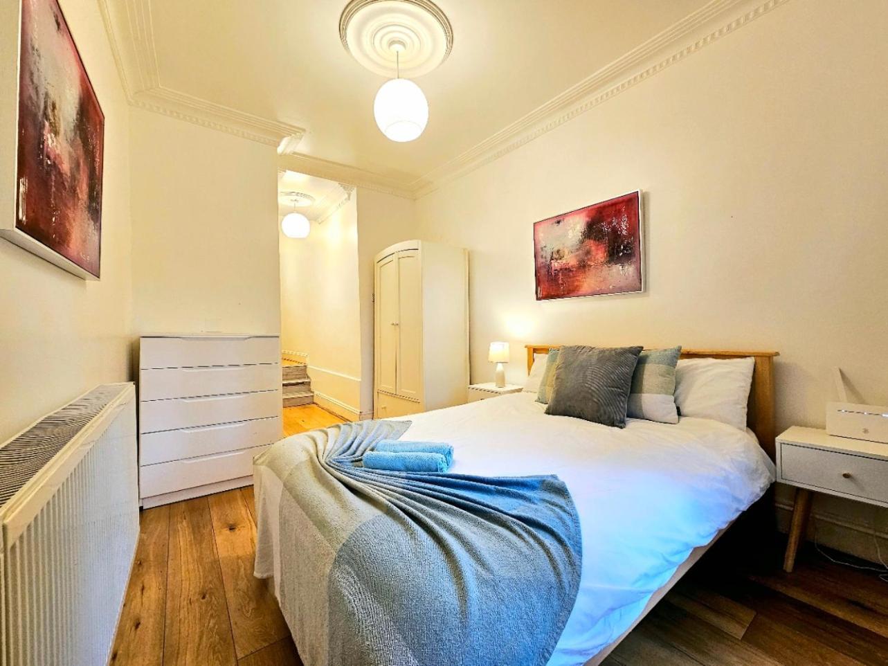 Apartamento Lovely Ground Floor With High Ceiling And A Private Garden By Earl's Court Station Londres