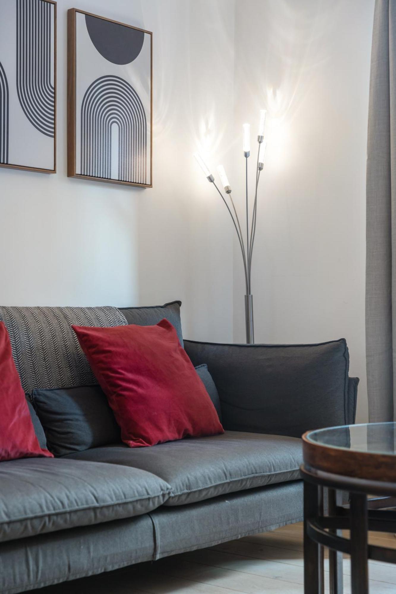 4 Bed 2 Bath - Modern Flat Right On Columbia Road!