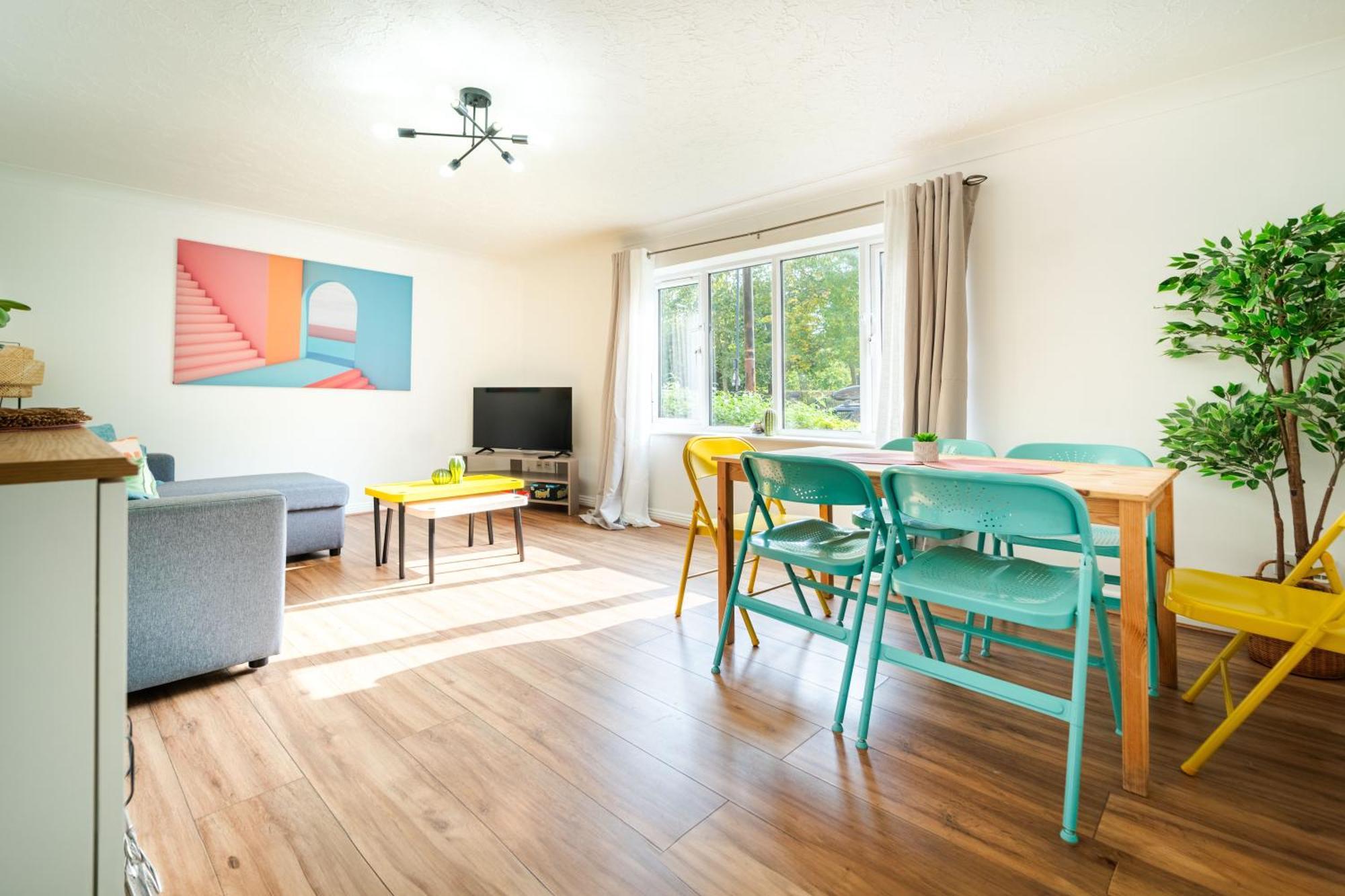 Apartamento Bright And Spacious Flat With Free Parking