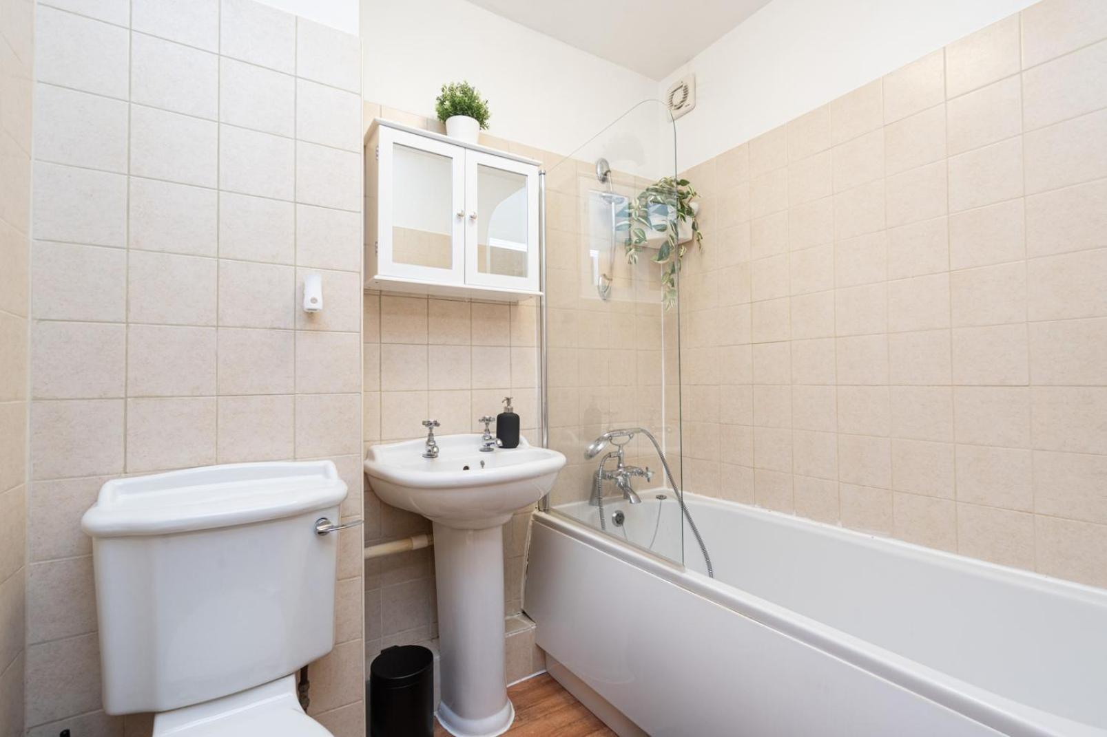 In Elephant & Castle With Parking Apartamento Londres