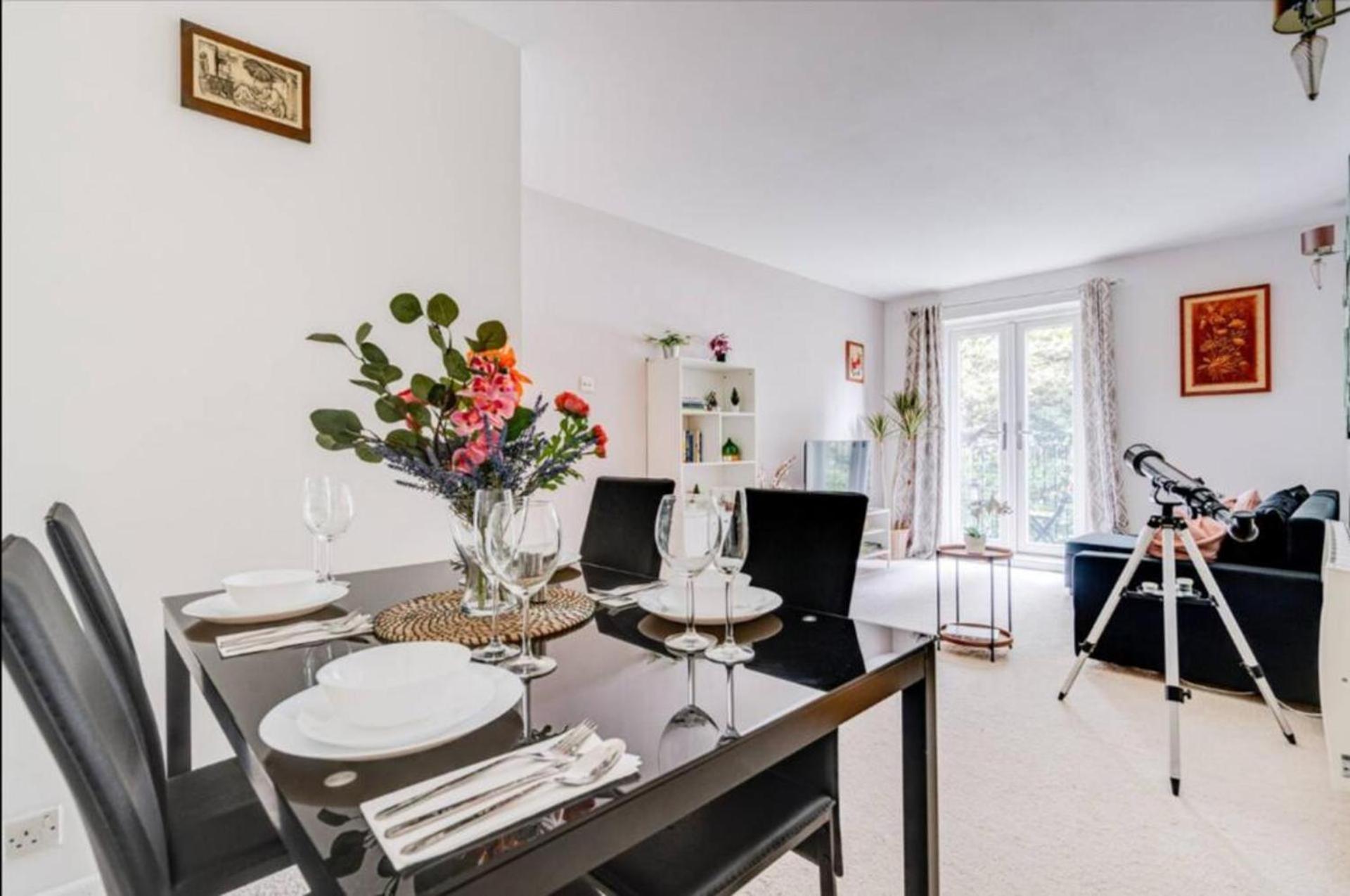 Apartamento Cosy With Parking Londres