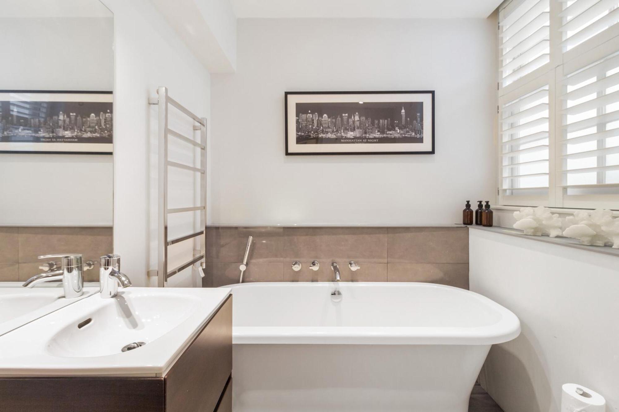 Luxurious Townhouse - La Reserve Knightsbridge *